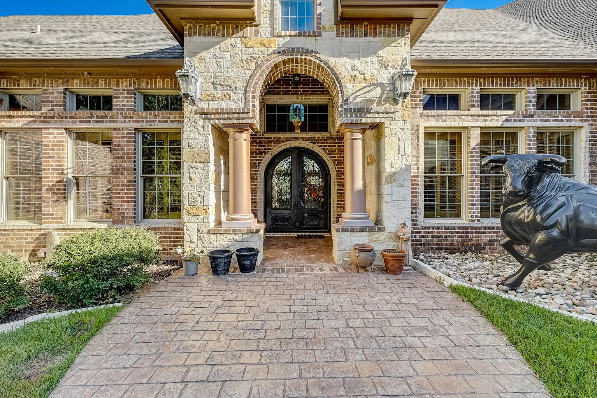 Single Family Residence For Sale in Denton County , 6565 Rockridge Trail, Aubrey, Texas 76227, 4 Bedroom, 6 Bathroom, 3 Garage spaces, 6,595 Sqft, built in 2010, mls#21073173, Real Estate Agent in Aubrey, Homes For Sale in Denton county, Homes For Sale in Aubrey, Realtor in Aubrey Texas, Real Estate Brokerage Independent Realty Texas, Luminita Cordes Realtor