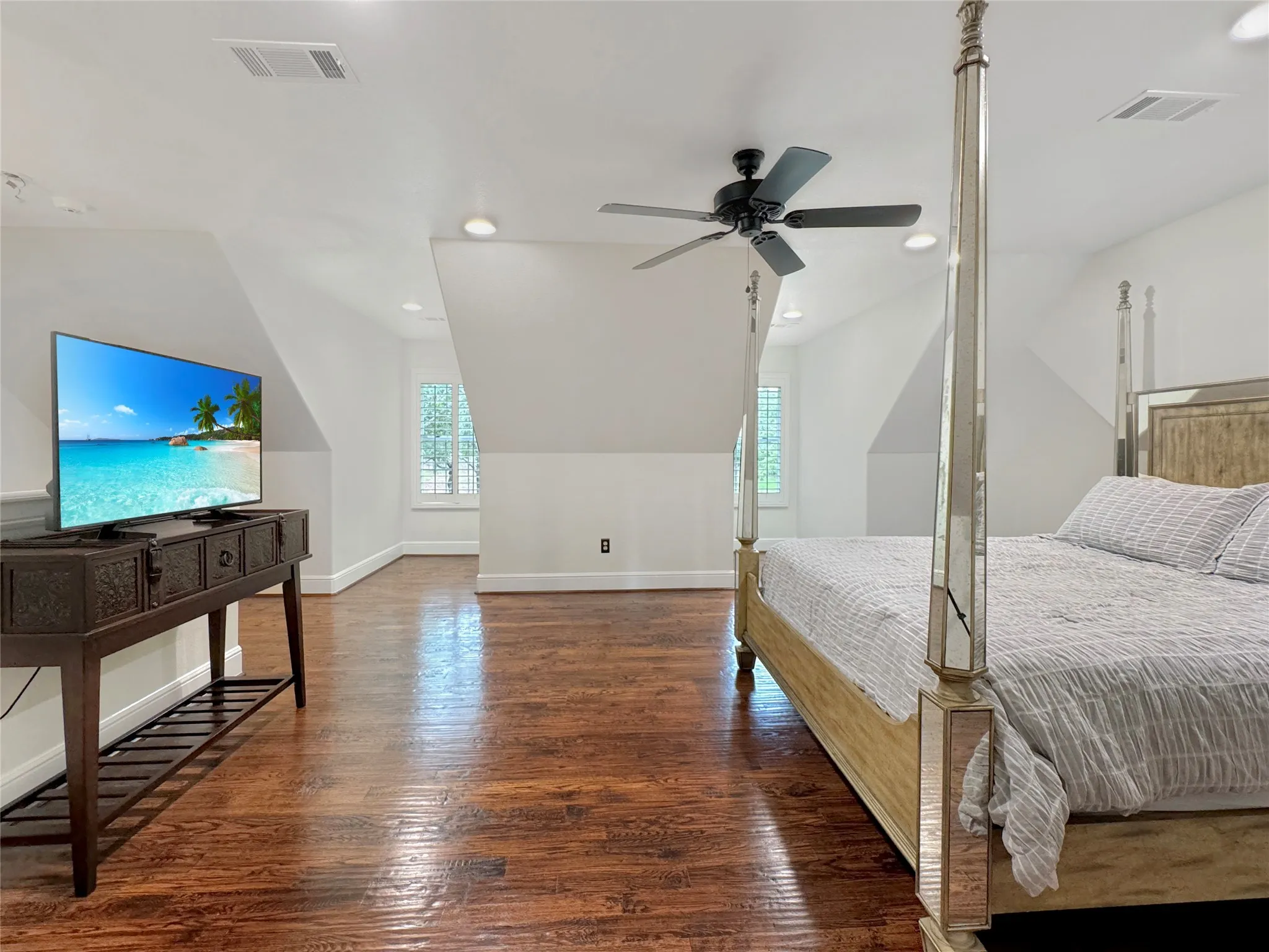 Single Family Residence For Sale in Denton County , 6565 Rockridge Trail, Aubrey, Texas 76227, 4 Bedroom, 6 Bathroom, 3 Garage spaces, 6,595 Sqft, built in 2010, mls#21073173, Real Estate Agent in Aubrey, Homes For Sale in Denton county, Homes For Sale in Aubrey, Realtor in Aubrey Texas, Real Estate Brokerage Independent Realty Texas, Luminita Cordes Realtor