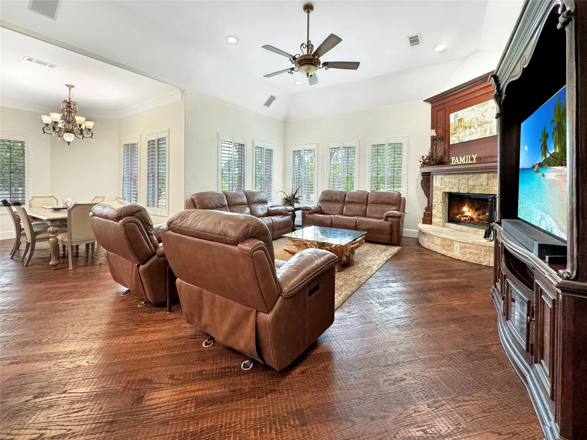 Single Family Residence For Sale in Denton County , 6565 Rockridge Trail, Aubrey, Texas 76227, 4 Bedroom, 6 Bathroom, 3 Garage spaces, 6,595 Sqft, built in 2010, mls#21073173, Real Estate Agent in Aubrey, Homes For Sale in Denton county, Homes For Sale in Aubrey, Realtor in Aubrey Texas, Real Estate Brokerage Independent Realty Texas, Luminita Cordes Realtor
