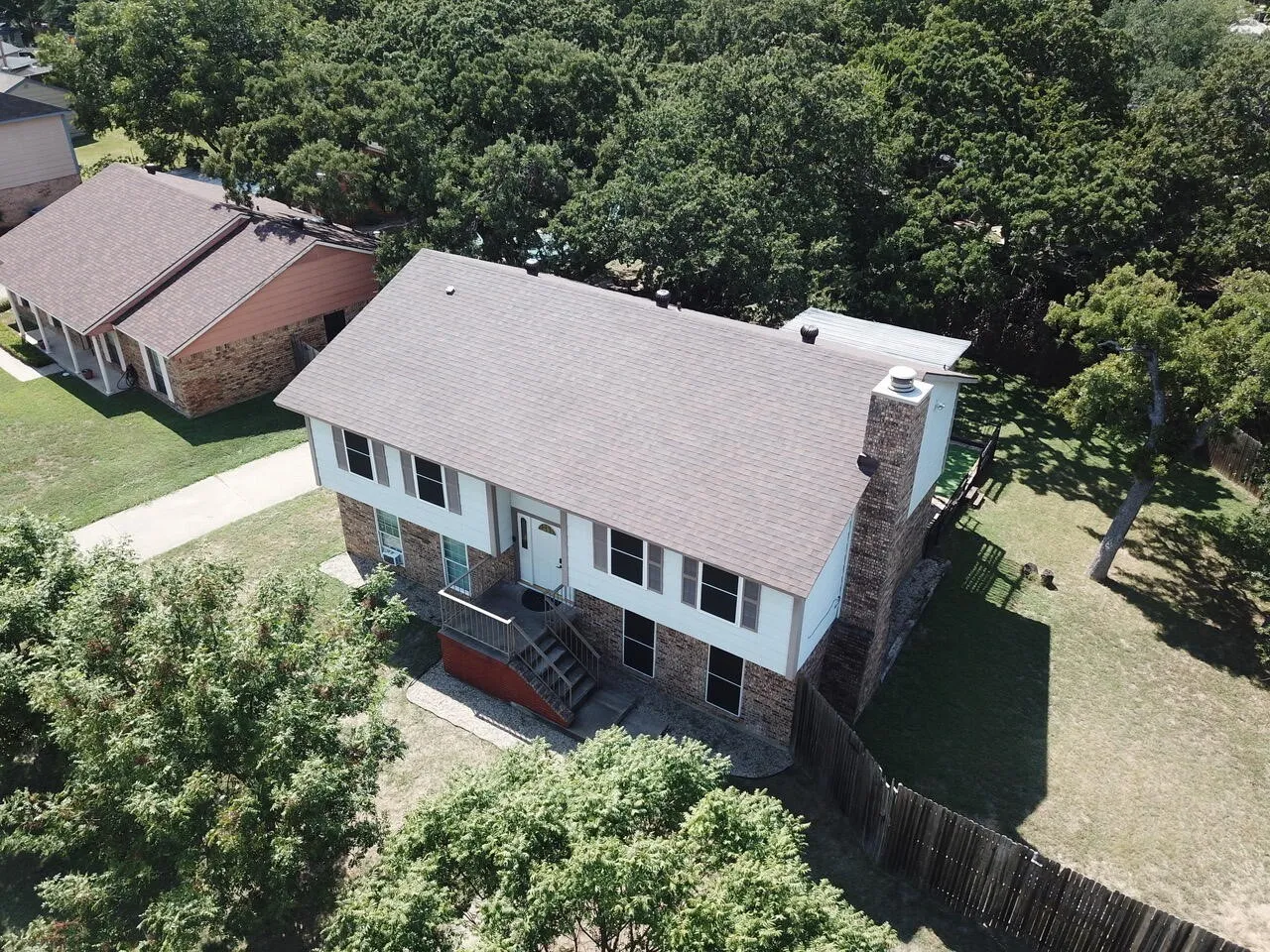 Aerial view of property and surrounding area