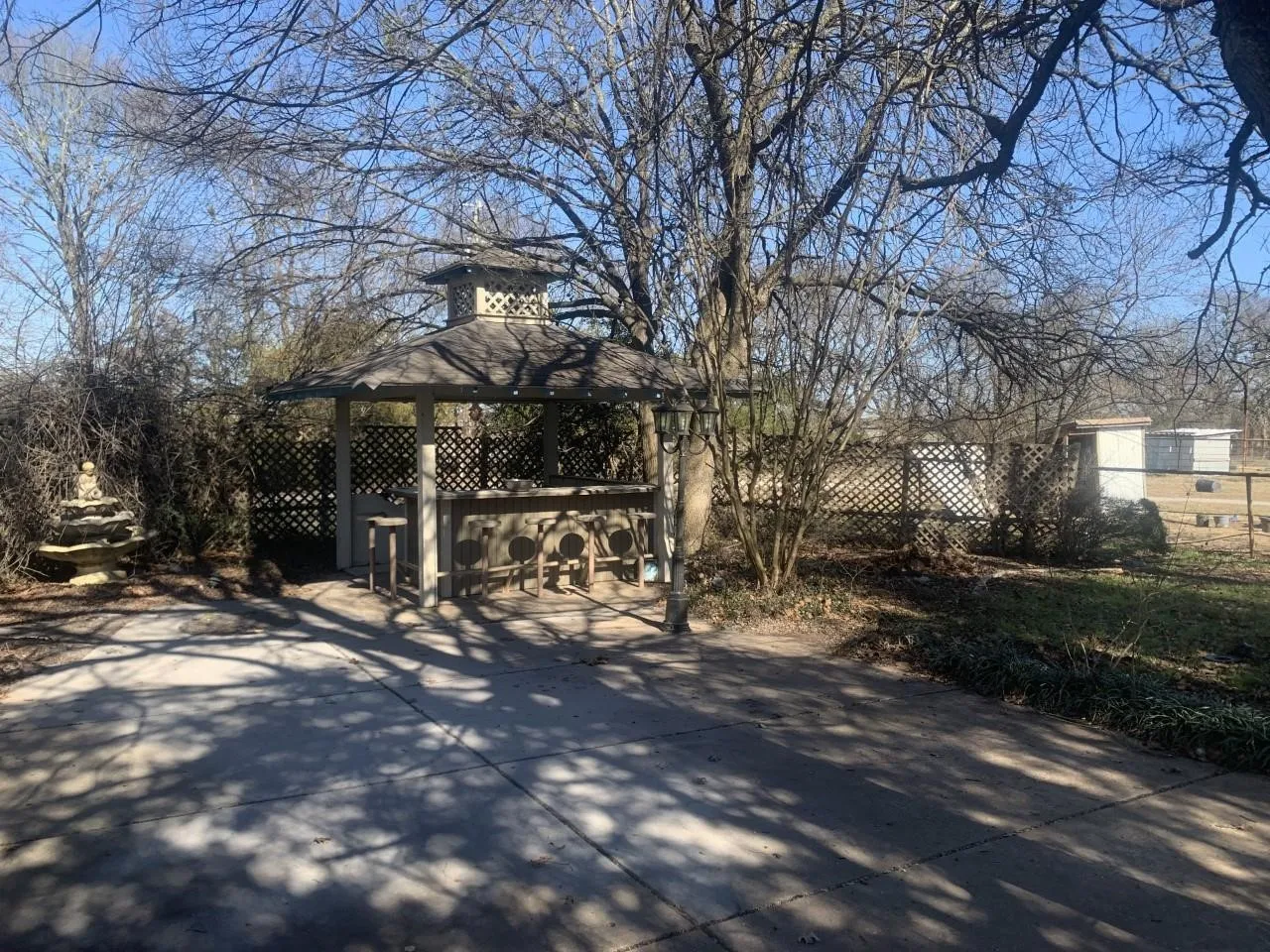Single Family Residence For Rent in Collin County , 2030 Milrany Lane, Melissa, Texas 75454, 3 Bedroom, 3 Bathroom, Garage spaces, 1,939 Sqft, built in 1982, Preowned, mls#21073396, Real Estate Agent in Melissa, Homes For Rent in Collin county, Homes For Rent in Melissa, Realtor in Melissa Texas, Real Estate Brokerage Independent Realty Texas, Luminita Cordes Realtor