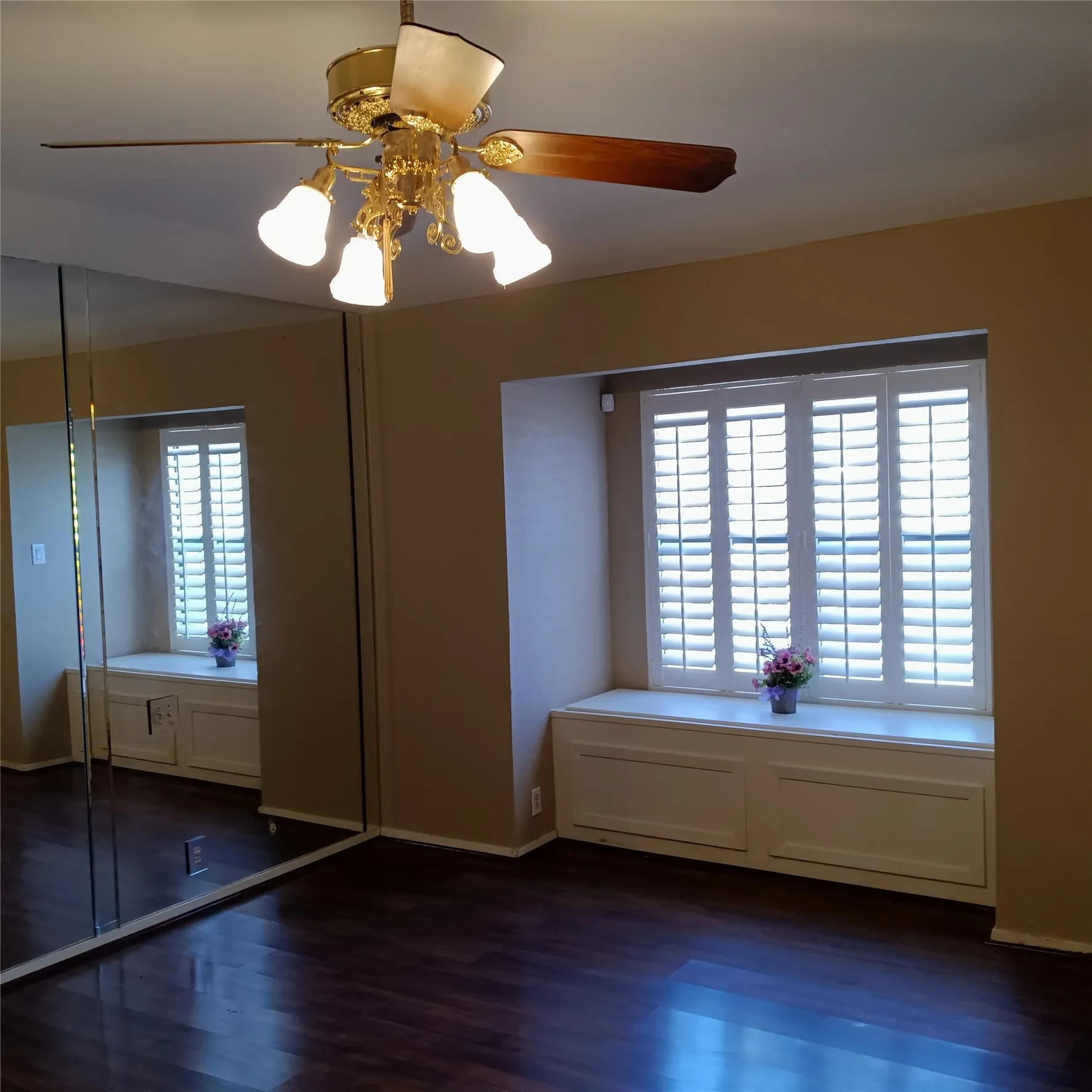 Single Family Residence For Rent in Collin County , 2030 Milrany Lane, Melissa, Texas 75454, 3 Bedroom, 3 Bathroom, Garage spaces, 1,939 Sqft, built in 1982, Preowned, mls#21073396, Real Estate Agent in Melissa, Homes For Rent in Collin county, Homes For Rent in Melissa, Realtor in Melissa Texas, Real Estate Brokerage Independent Realty Texas, Luminita Cordes Realtor