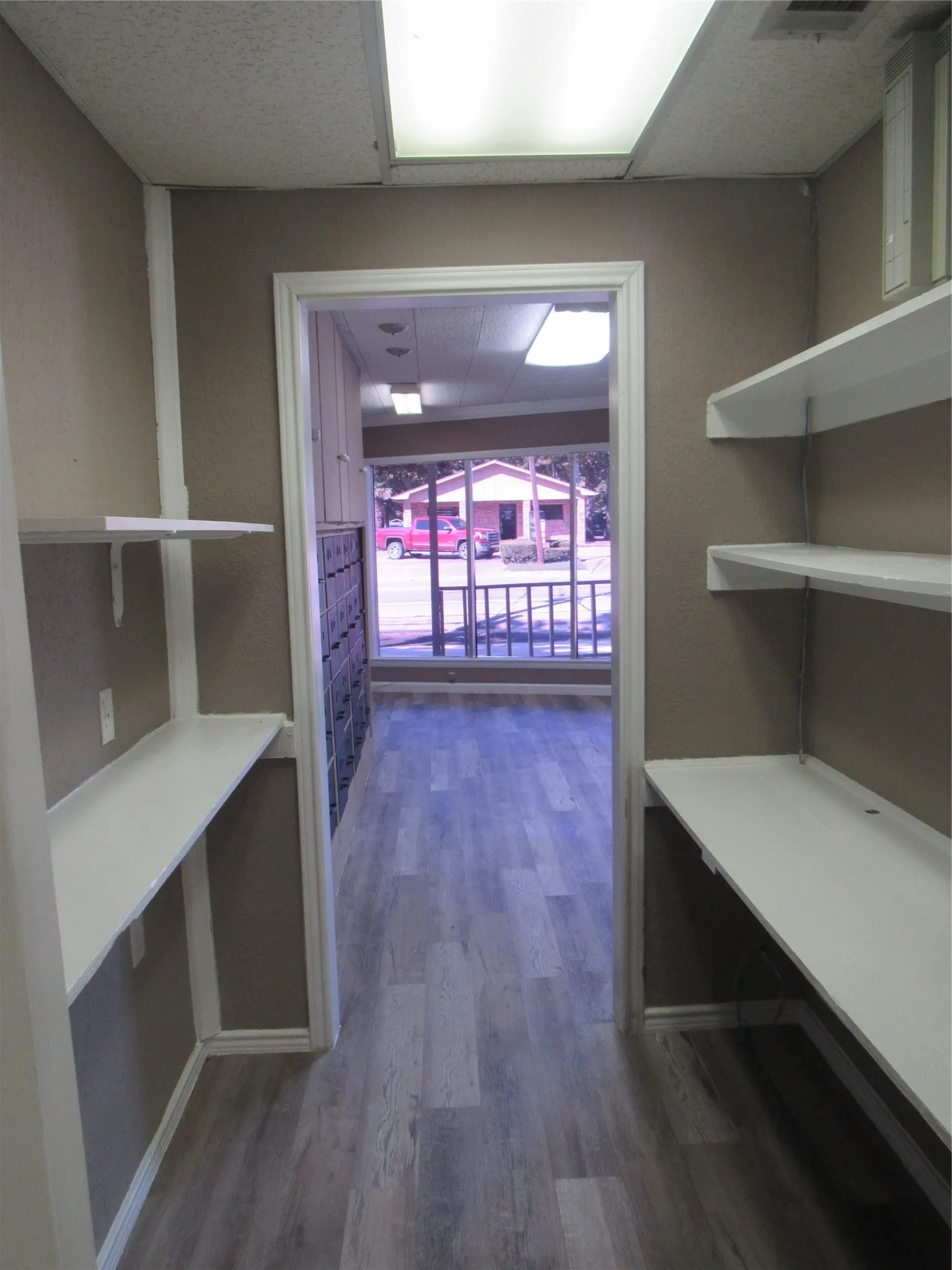 Office For Sale in Fannin County , 1802 N Center Street, Bonham, Texas 75418, 0, 0, Garage spaces, 0 Sqft, built in 1973, Preowned, mls#21068655, Real Estate Agent in Bonham, Homes For Sale in Fannin county, Homes For Sale in Bonham, Realtor in Bonham Texas, Real Estate Brokerage Independent Realty Texas, Luminita Cordes Realtor