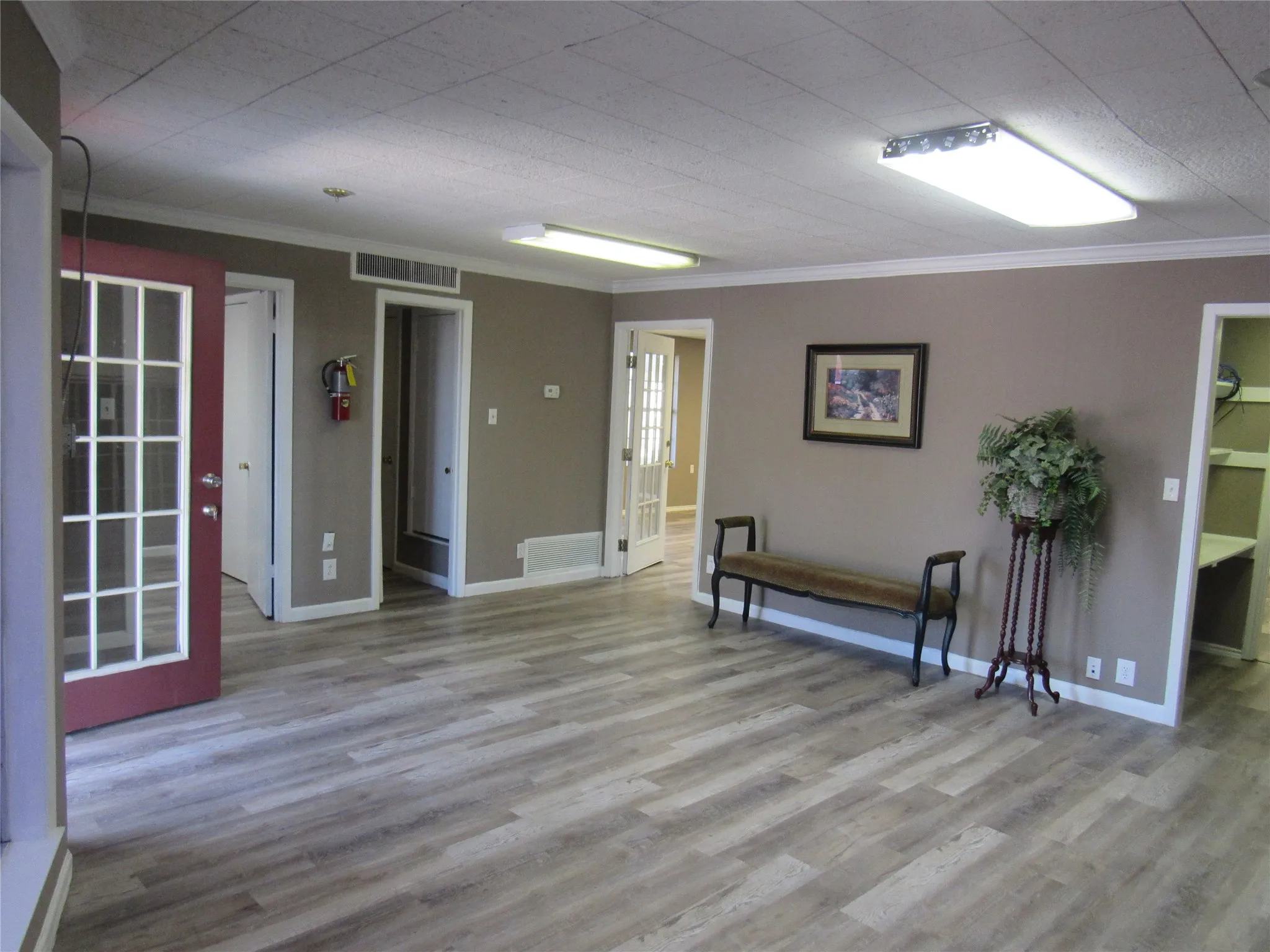 Office For Sale in Fannin County , 1802 N Center Street, Bonham, Texas 75418, 0, 0, Garage spaces, 0 Sqft, built in 1973, Preowned, mls#21068655, Real Estate Agent in Bonham, Homes For Sale in Fannin county, Homes For Sale in Bonham, Realtor in Bonham Texas, Real Estate Brokerage Independent Realty Texas, Luminita Cordes Realtor