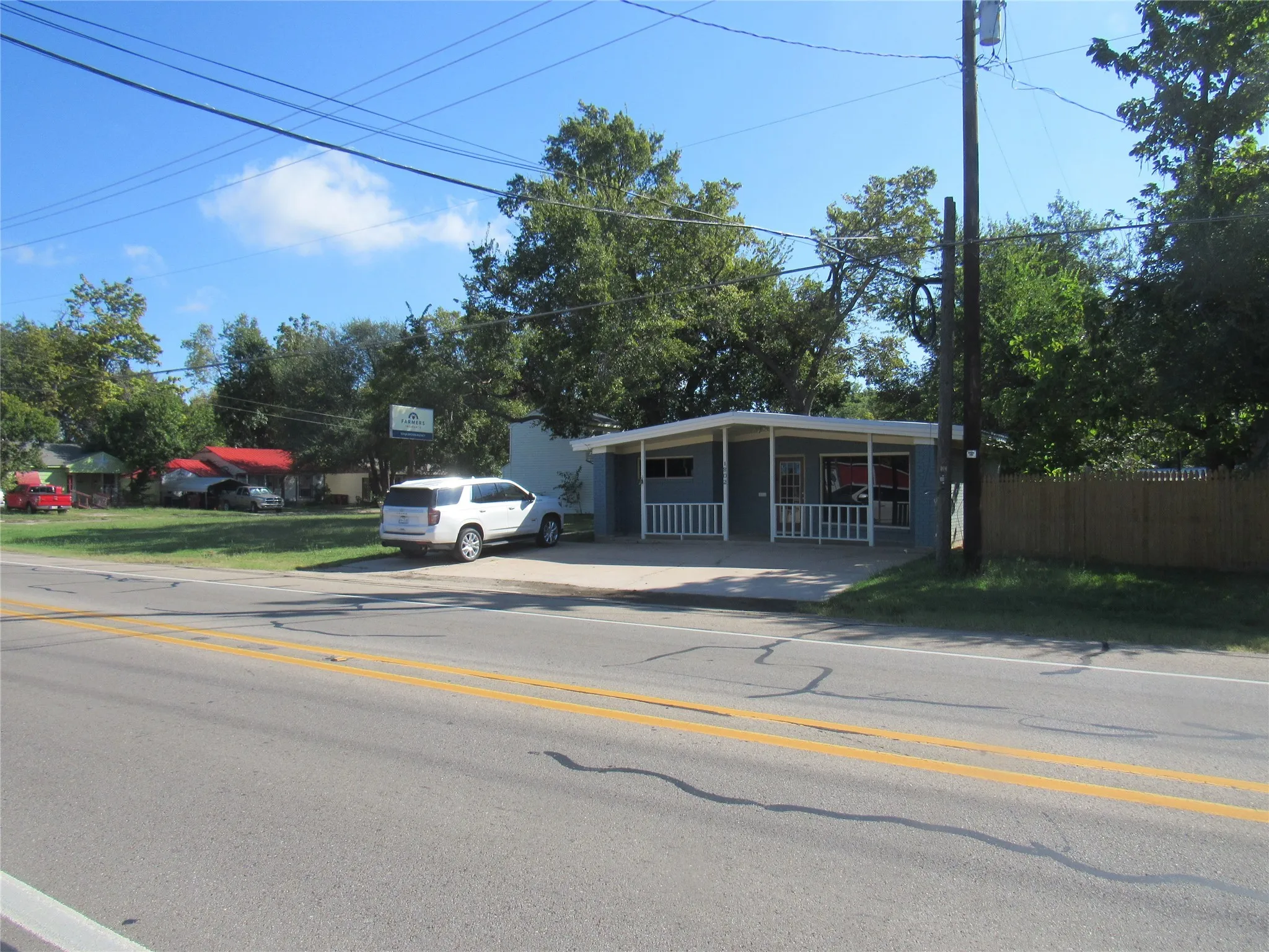 Office For Sale in Fannin County , 1802 N Center Street, Bonham, Texas 75418, 0, 0, Garage spaces, 0 Sqft, built in 1973, Preowned, mls#21068655, Real Estate Agent in Bonham, Homes For Sale in Fannin county, Homes For Sale in Bonham, Realtor in Bonham Texas, Real Estate Brokerage Independent Realty Texas, Luminita Cordes Realtor