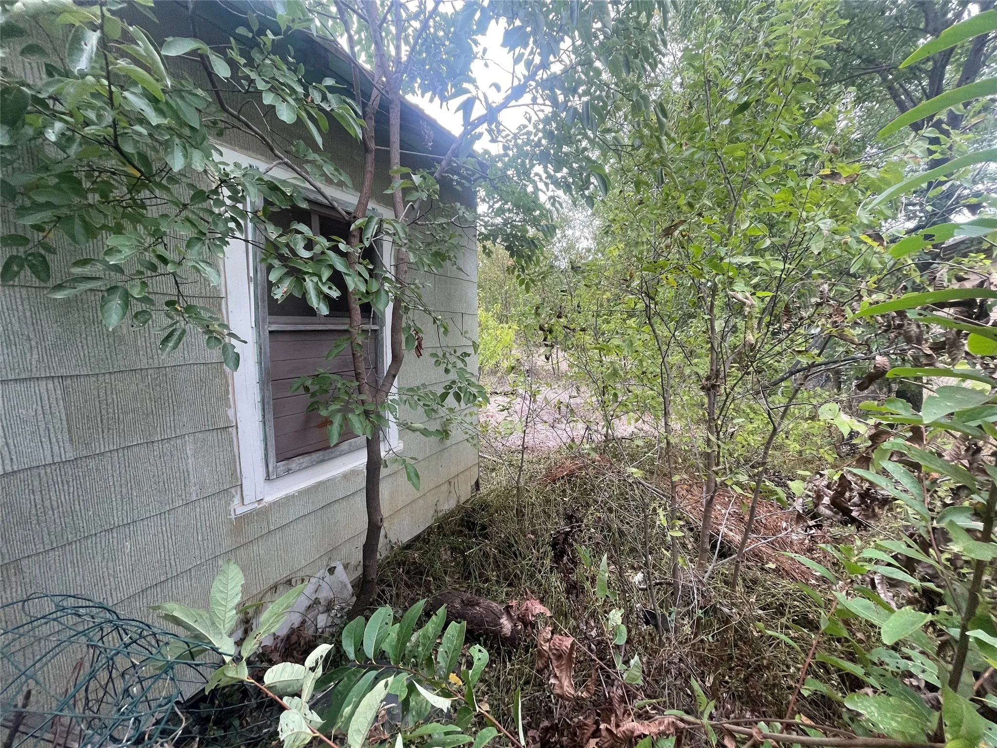 Single Family Residence For Sale in Stephens County , 210 & 212 W 2nd Street, Breckenridge, Texas 76424, 2 Bedroom, 1 Bathroom, 1 Garage spaces, 740 Sqft, built in 0, Preowned, Price $50,000, mls#21073315, Real Estate Agent in Breckenridge, Homes For Sale in Stephens county, Homes For Sale in Breckenridge, Realtor in Breckenridge Texas, Real Estate Brokerage Independent Realty Texas, Luminita Cordes Realtor