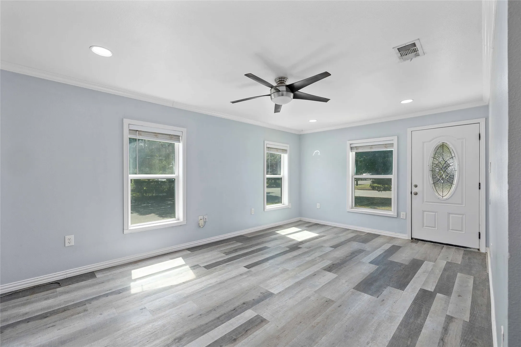 Single Family Residence For Sale in Brown County , 1620 Vincent Street, Brownwood, Texas 76801, 3 Bedroom, 1 Bathroom, Garage spaces, 1,343 Sqft, built in 2023, Preowned, mls#21073481, Real Estate Agent in Brownwood, Homes For Sale in Brown county, Homes For Sale in Brownwood, Realtor in Brownwood Texas, Real Estate Brokerage Independent Realty Texas, Luminita Cordes Realtor