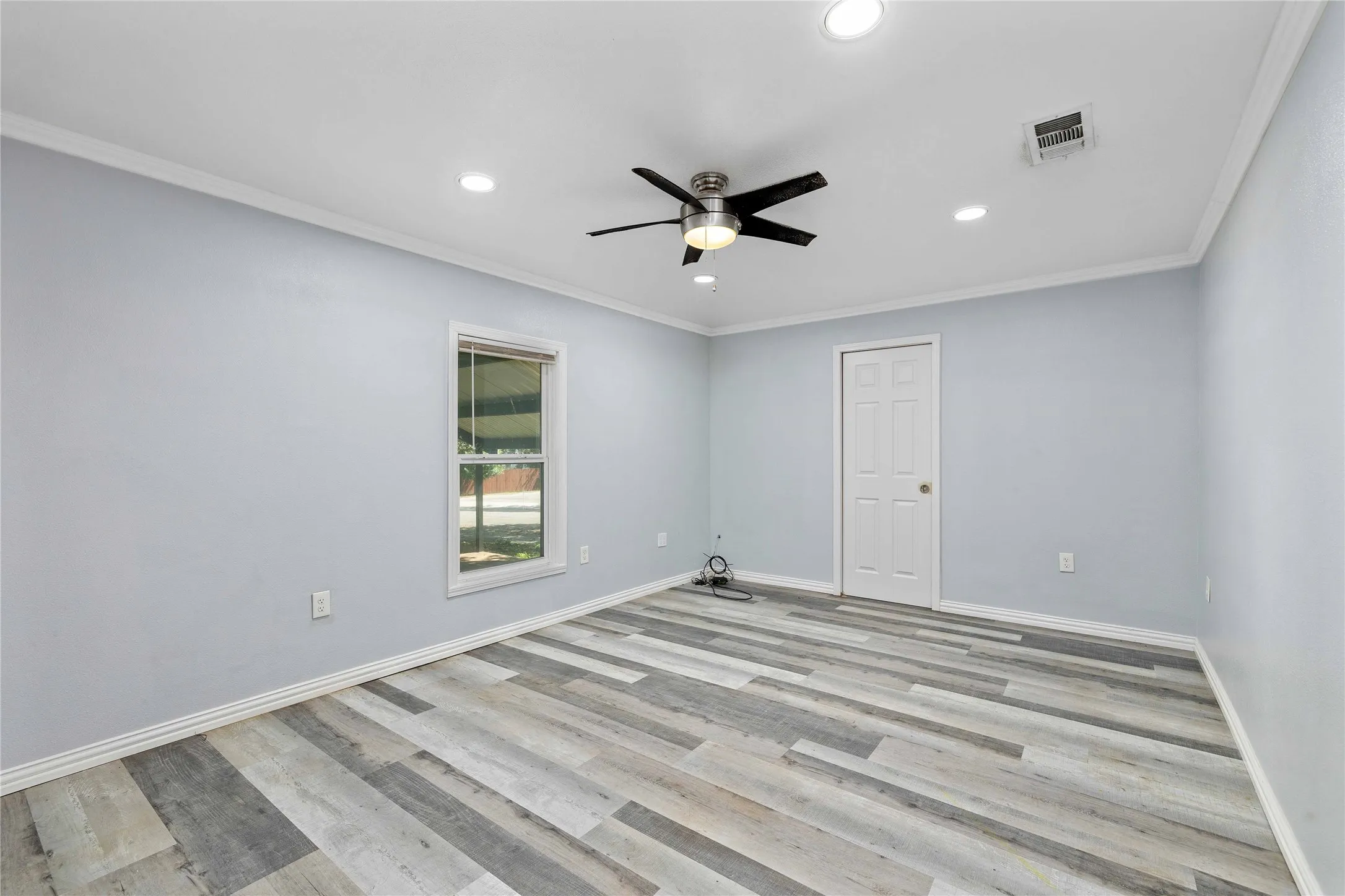 Single Family Residence For Sale in Brown County , 1620 Vincent Street, Brownwood, Texas 76801, 3 Bedroom, 1 Bathroom, Garage spaces, 1,343 Sqft, built in 2023, Preowned, mls#21073481, Real Estate Agent in Brownwood, Homes For Sale in Brown county, Homes For Sale in Brownwood, Realtor in Brownwood Texas, Real Estate Brokerage Independent Realty Texas, Luminita Cordes Realtor