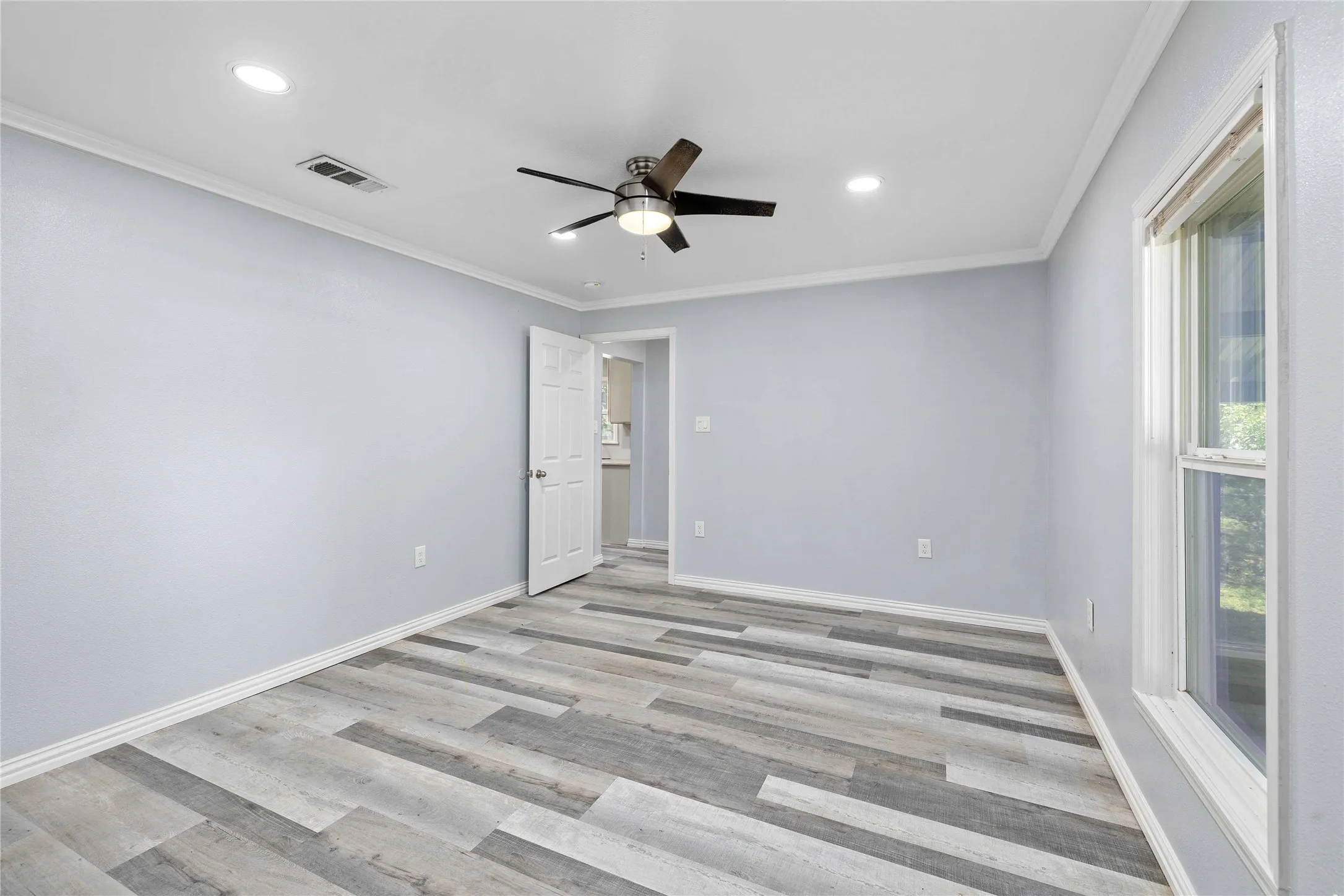Single Family Residence For Sale in Brown County , 1620 Vincent Street, Brownwood, Texas 76801, 3 Bedroom, 1 Bathroom, Garage spaces, 1,343 Sqft, built in 2023, Preowned, mls#21073481, Real Estate Agent in Brownwood, Homes For Sale in Brown county, Homes For Sale in Brownwood, Realtor in Brownwood Texas, Real Estate Brokerage Independent Realty Texas, Luminita Cordes Realtor