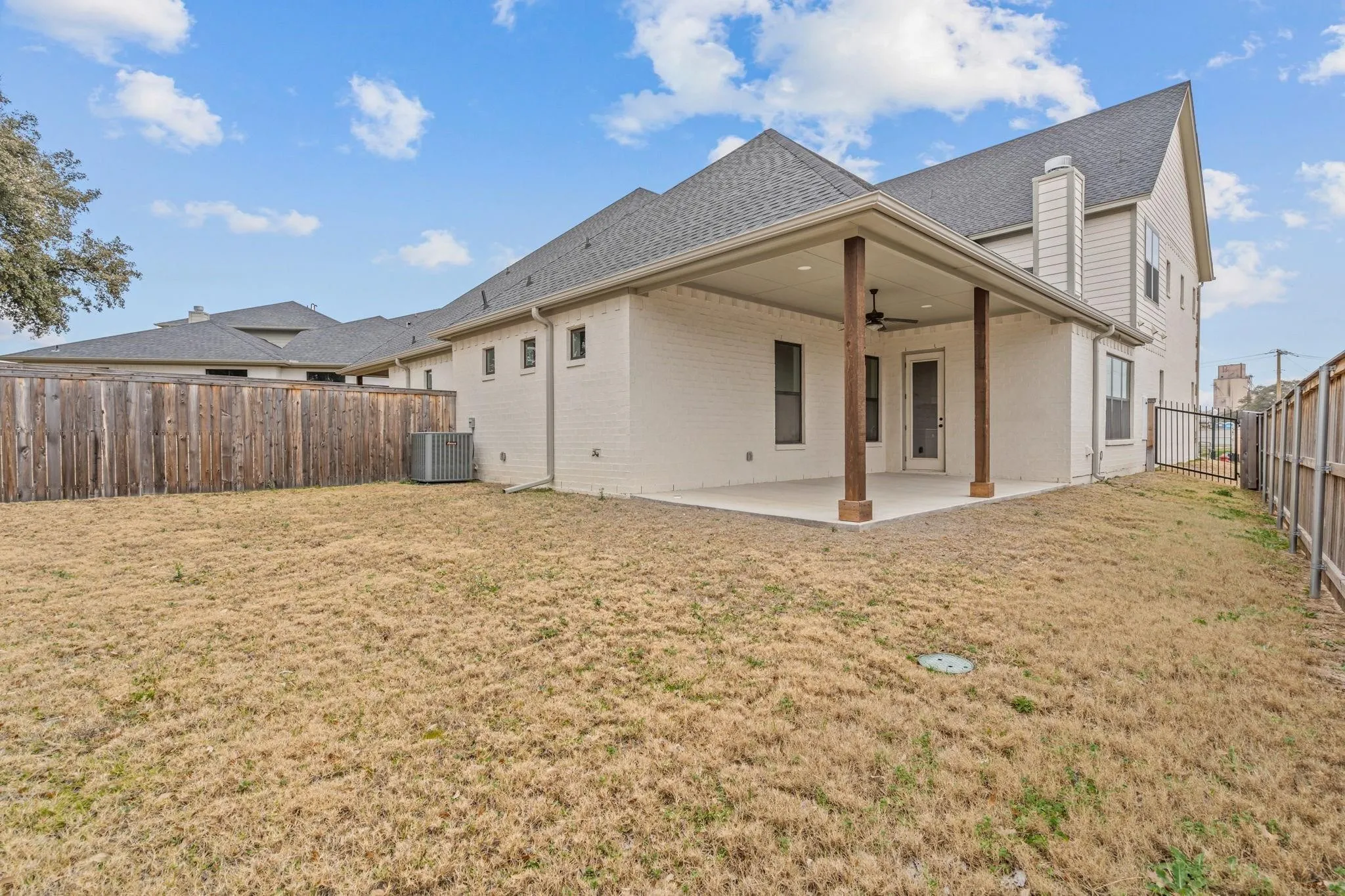 Townhouse For Rent in Parker County , 109 Maddox Place, Aledo, Texas 76008, 4 Bedroom, 4 Bathroom, 2 Garage spaces, 2,534 Sqft, built in 2021, mls#21073633, Real Estate Agent in Aledo, Homes For Rent in Parker county, Homes For Rent in Aledo, Realtor in Aledo Texas, Real Estate Brokerage Independent Realty Texas, Luminita Cordes Realtor