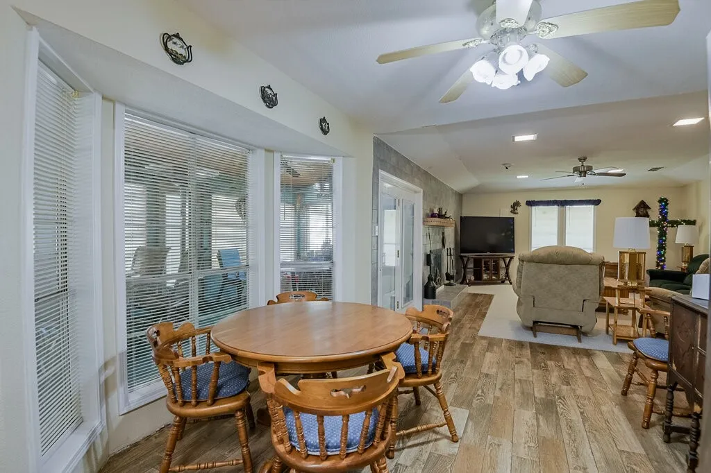 Single Family Residence For Sale in Ellis County , 111 Kirk Road, Midlothian, Texas 76065, 4 Bedroom, 2 Bathroom, Garage spaces, 2,191 Sqft, built in 1978, Preowned, mls#21066814, Real Estate Agent in Midlothian, Homes For Sale in Ellis county, Homes For Sale in Midlothian, Realtor in Midlothian Texas, Real Estate Brokerage Independent Realty Texas, Luminita Cordes Realtor