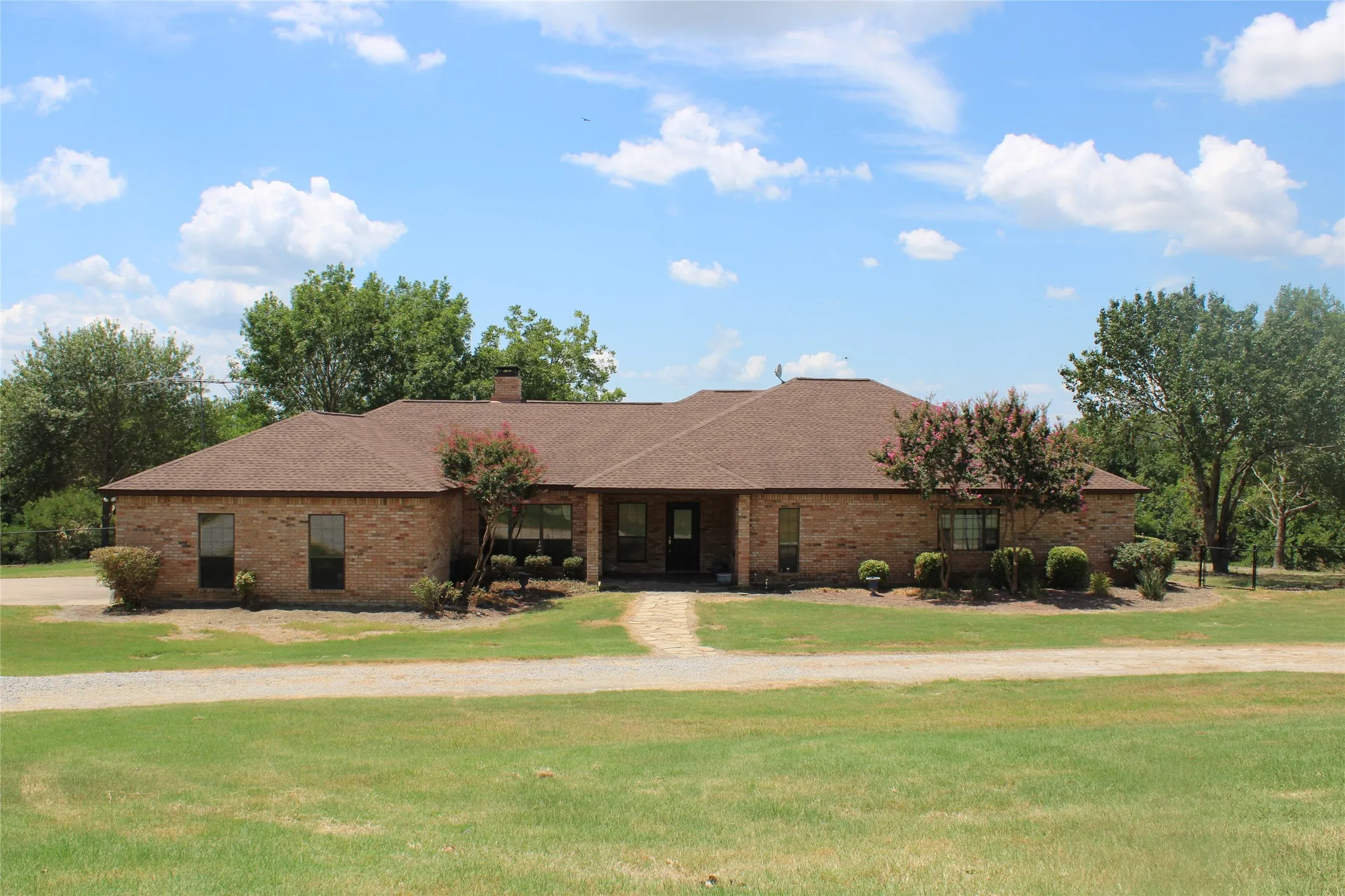 Single Family Residence For Sale in Collin County , 4147 County Road 494, Princeton, Texas 75407, 3 Bedroom, 3 Bathroom, 2 Garage spaces, 2,465 Sqft, built in 1998, mls#21073964, Real Estate Agent in Princeton, Homes For Sale in Collin county, Homes For Sale in Princeton, Realtor in Princeton Texas, Real Estate Brokerage Independent Realty Texas, Luminita Cordes Realtor