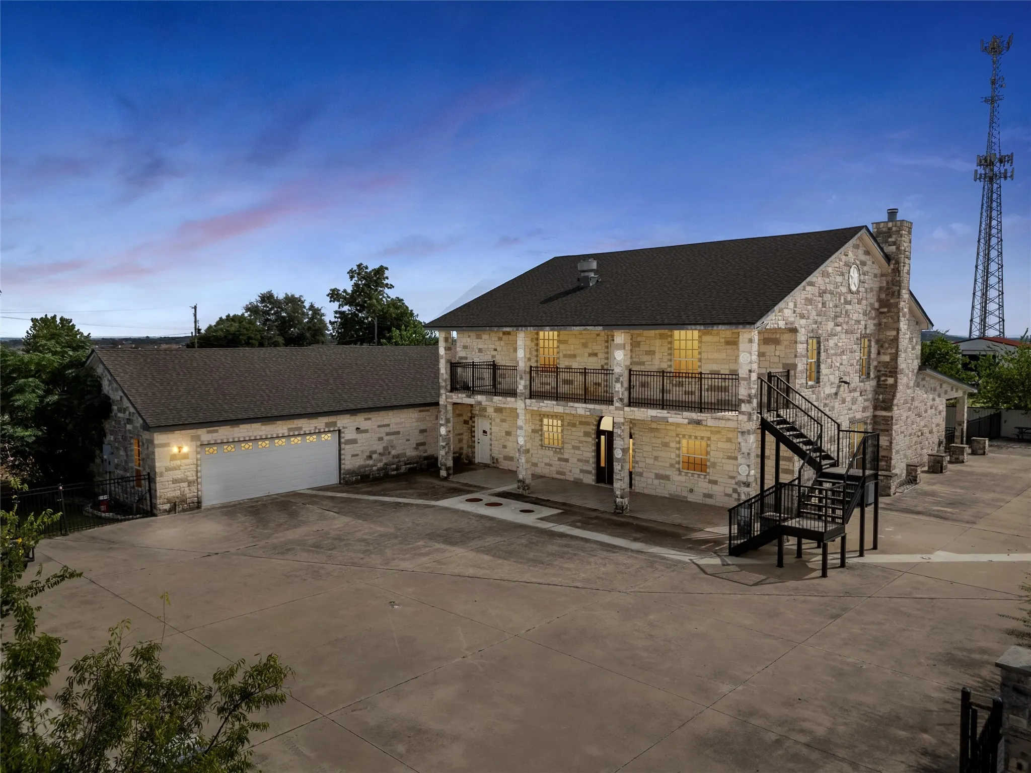 Single Family Residence For Sale in Bell County , 5102 Cinch Drive, Killeen, Texas 76549, 8 Bedroom, 6 Bathroom, 2 Garage spaces, 6,270 Sqft, built in 2010, mls#21074043, Real Estate Agent in Killeen, Homes For Sale in Bell county, Homes For Sale in Killeen, Realtor in Killeen Texas, Real Estate Brokerage Independent Realty Texas, Luminita Cordes Realtor