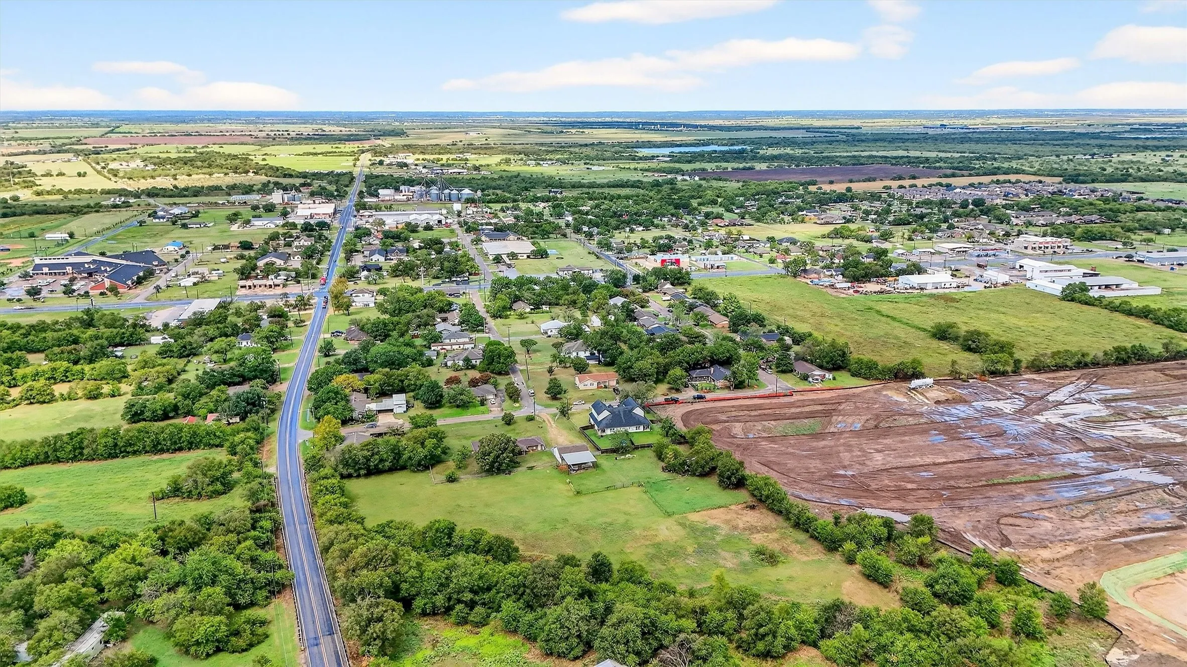Improved Land For Sale in Grayson County , 102 N 9 th Street, Gunter, Texas 75058, 0, 0, Garage spaces, 0 Sqft, built in 1985, mls#21070158, Real Estate Agent in Gunter, Homes For Sale in Grayson county, Homes For Sale in Gunter, Realtor in Gunter Texas, Real Estate Brokerage Independent Realty Texas, Luminita Cordes Realtor