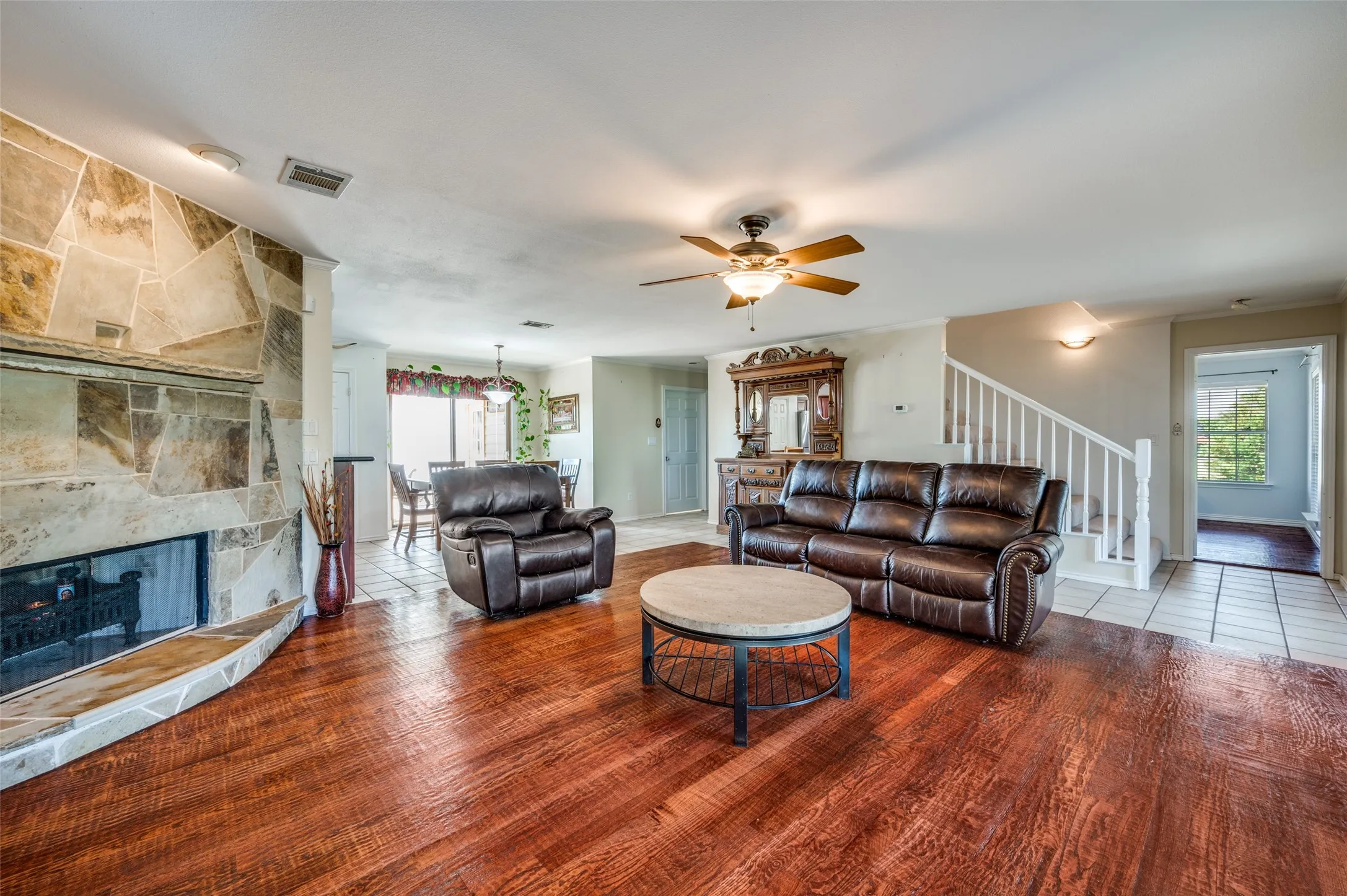 Single Family Residence For Sale in Collin County , 7889 County Road 134, Celina, Texas 75009, 3 Bedroom, 3 Bathroom, 4 Garage spaces, 3,334 Sqft, built in 2002, Preowned, mls#21071332, Real Estate Agent in Celina, Homes For Sale in Collin county, Homes For Sale in Celina, Realtor in Celina Texas, Real Estate Brokerage Independent Realty Texas, Luminita Cordes Realtor