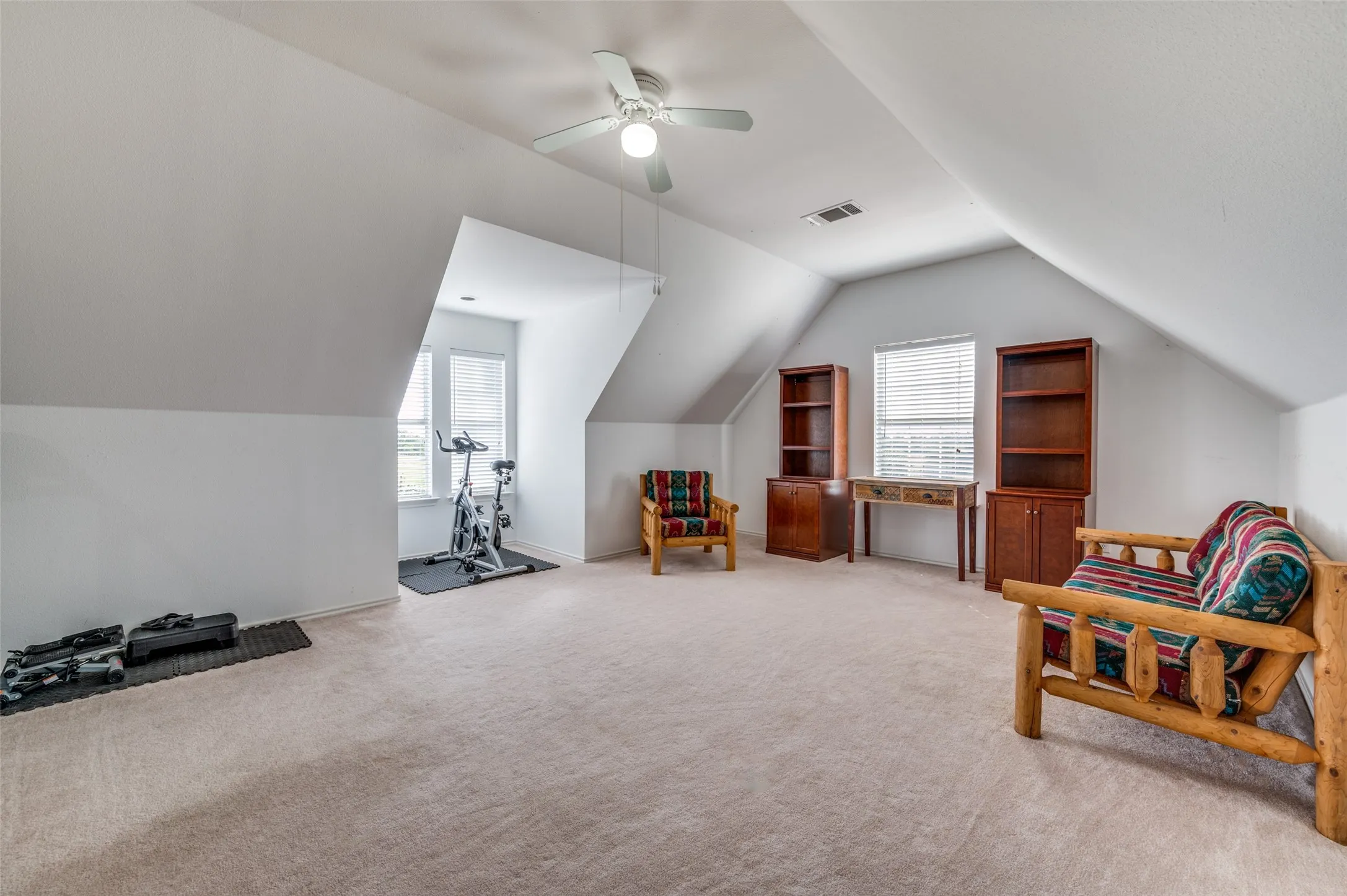 Single Family Residence For Sale in Collin County , 7889 County Road 134, Celina, Texas 75009, 3 Bedroom, 3 Bathroom, 4 Garage spaces, 3,334 Sqft, built in 2002, Preowned, mls#21071332, Real Estate Agent in Celina, Homes For Sale in Collin county, Homes For Sale in Celina, Realtor in Celina Texas, Real Estate Brokerage Independent Realty Texas, Luminita Cordes Realtor