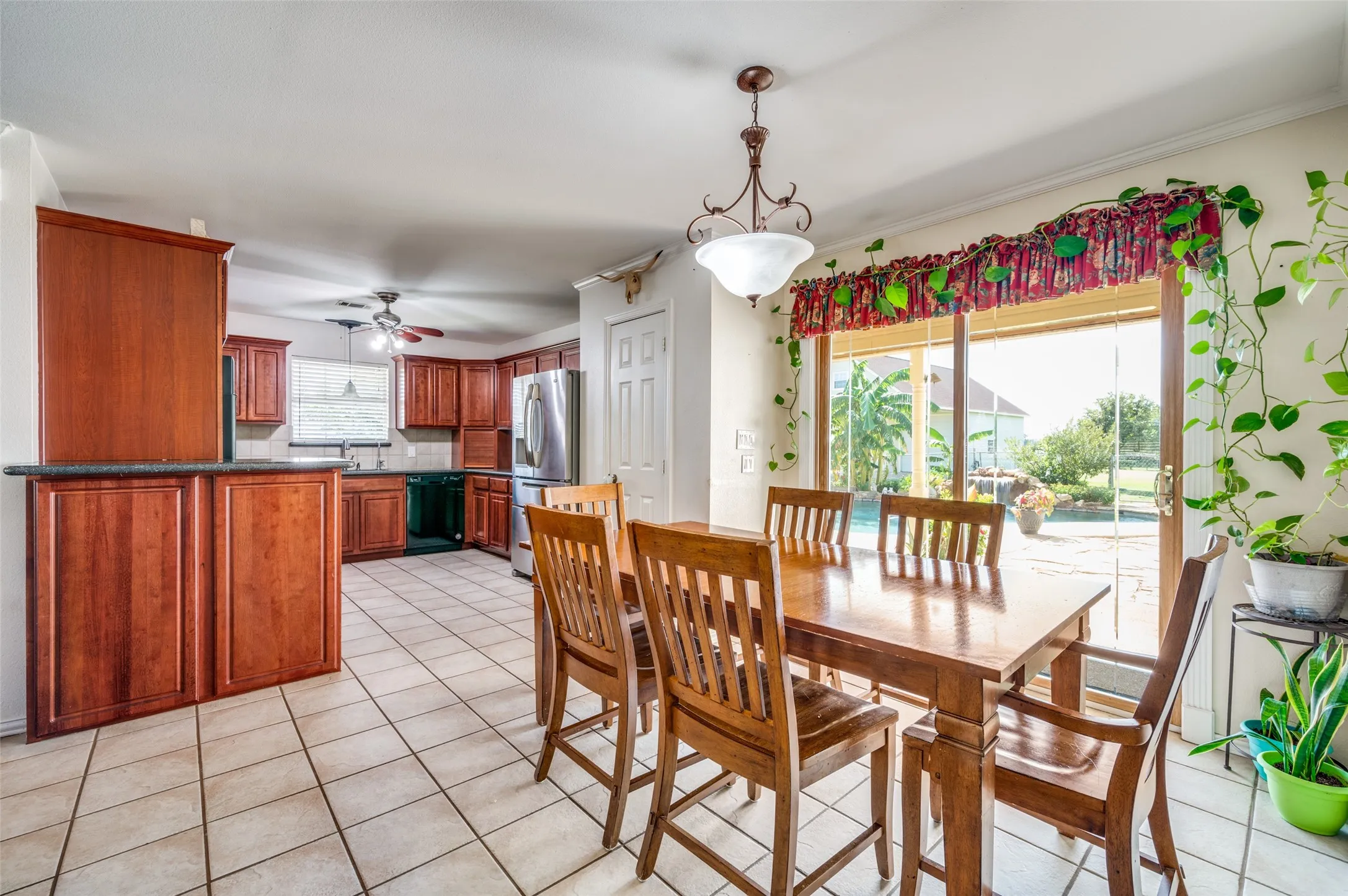Single Family Residence For Sale in Collin County , 7889 County Road 134, Celina, Texas 75009, 3 Bedroom, 3 Bathroom, 4 Garage spaces, 3,334 Sqft, built in 2002, Preowned, mls#21071332, Real Estate Agent in Celina, Homes For Sale in Collin county, Homes For Sale in Celina, Realtor in Celina Texas, Real Estate Brokerage Independent Realty Texas, Luminita Cordes Realtor