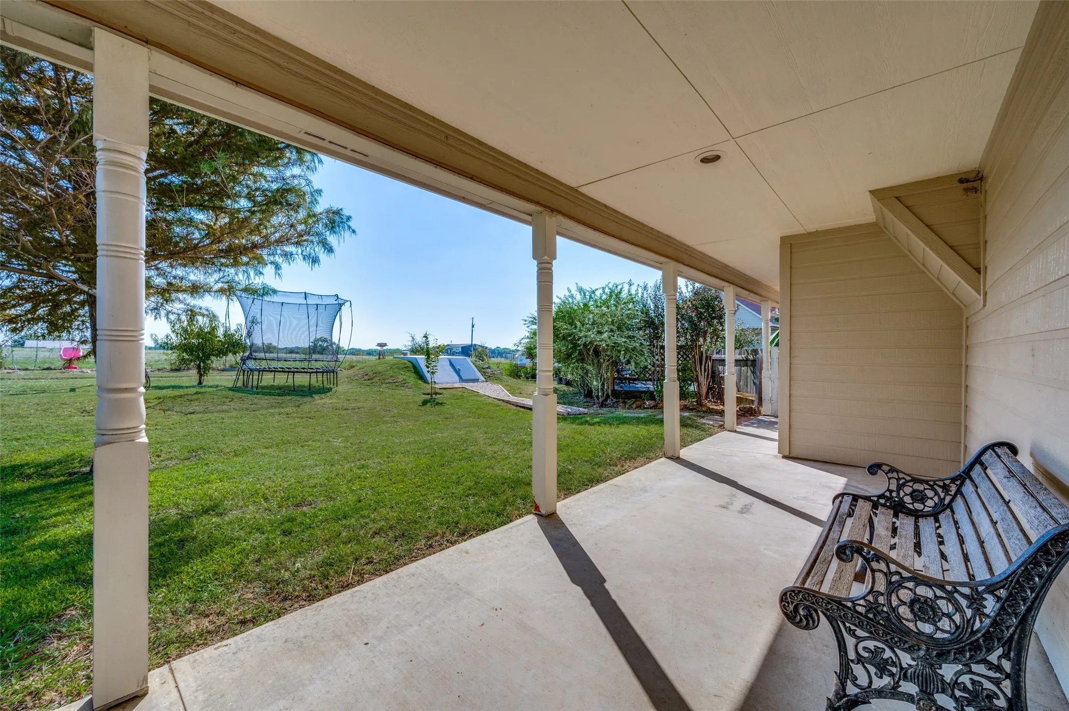 Single Family Residence For Sale in Collin County , 7889 County Road 134, Celina, Texas 75009, 3 Bedroom, 3 Bathroom, 4 Garage spaces, 3,334 Sqft, built in 2002, Preowned, mls#21071332, Real Estate Agent in Celina, Homes For Sale in Collin county, Homes For Sale in Celina, Realtor in Celina Texas, Real Estate Brokerage Independent Realty Texas, Luminita Cordes Realtor