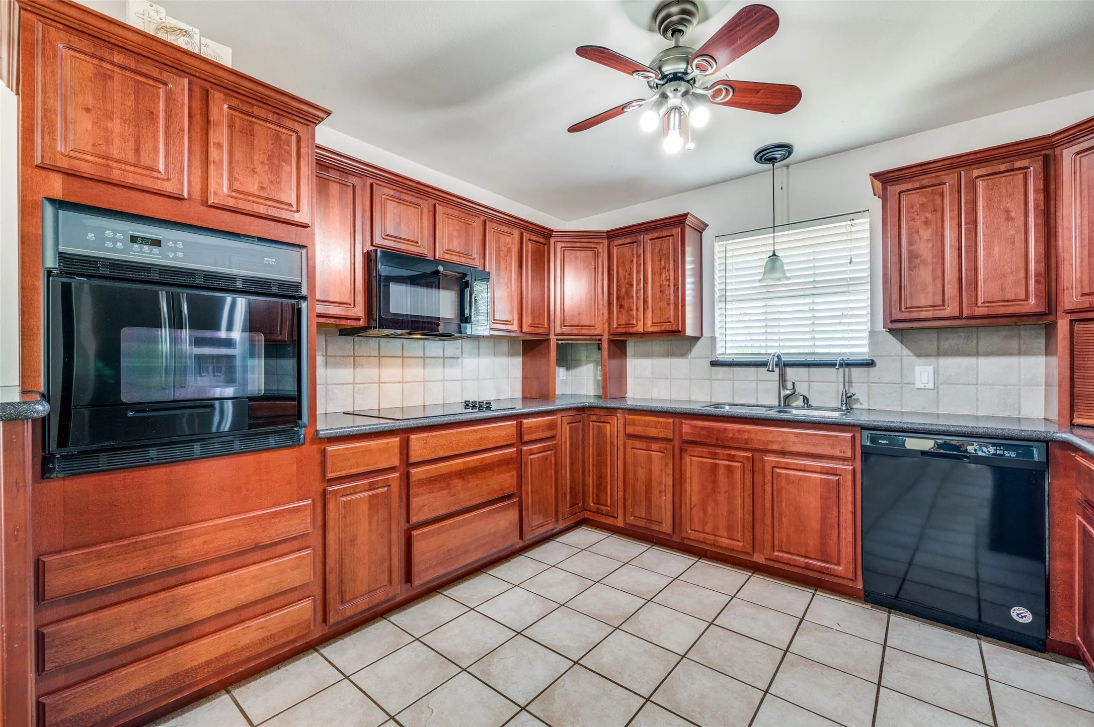 Single Family Residence For Sale in Collin County , 7889 County Road 134, Celina, Texas 75009, 3 Bedroom, 3 Bathroom, 4 Garage spaces, 3,334 Sqft, built in 2002, Preowned, mls#21071332, Real Estate Agent in Celina, Homes For Sale in Collin county, Homes For Sale in Celina, Realtor in Celina Texas, Real Estate Brokerage Independent Realty Texas, Luminita Cordes Realtor