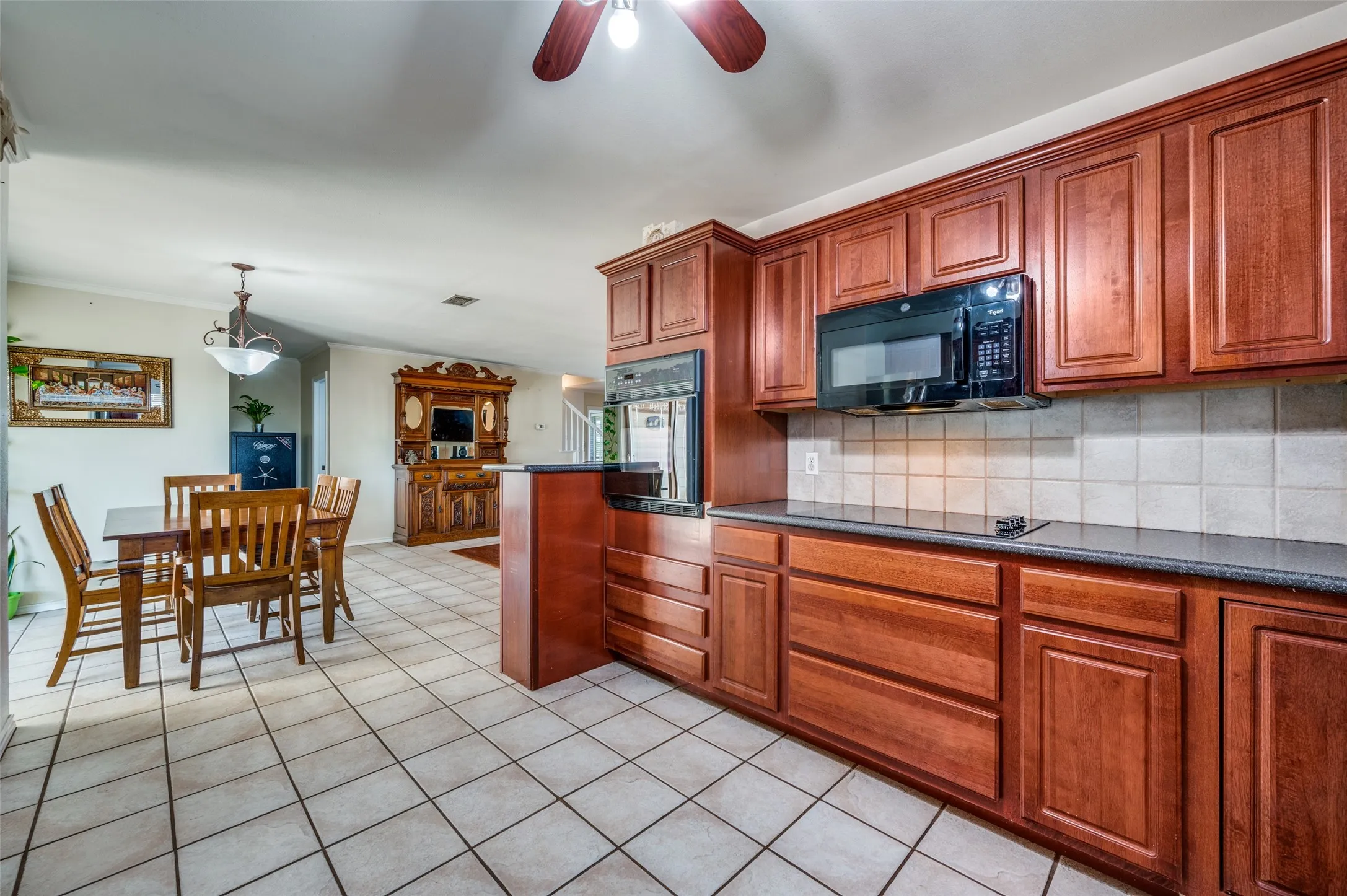Single Family Residence For Sale in Collin County , 7889 County Road 134, Celina, Texas 75009, 3 Bedroom, 3 Bathroom, 4 Garage spaces, 3,334 Sqft, built in 2002, Preowned, mls#21071332, Real Estate Agent in Celina, Homes For Sale in Collin county, Homes For Sale in Celina, Realtor in Celina Texas, Real Estate Brokerage Independent Realty Texas, Luminita Cordes Realtor
