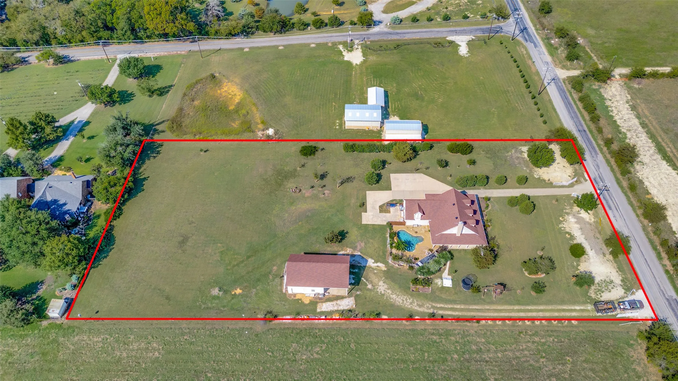 Single Family Residence For Sale in Collin County , 7889 County Road 134, Celina, Texas 75009, 3 Bedroom, 3 Bathroom, 4 Garage spaces, 3,334 Sqft, built in 2002, Preowned, mls#21071332, Real Estate Agent in Celina, Homes For Sale in Collin county, Homes For Sale in Celina, Realtor in Celina Texas, Real Estate Brokerage Independent Realty Texas, Luminita Cordes Realtor