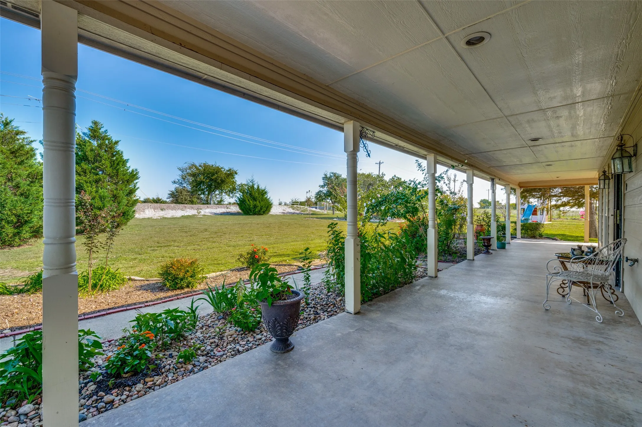 Single Family Residence For Sale in Collin County , 7889 County Road 134, Celina, Texas 75009, 3 Bedroom, 3 Bathroom, 4 Garage spaces, 3,334 Sqft, built in 2002, Preowned, mls#21071332, Real Estate Agent in Celina, Homes For Sale in Collin county, Homes For Sale in Celina, Realtor in Celina Texas, Real Estate Brokerage Independent Realty Texas, Luminita Cordes Realtor