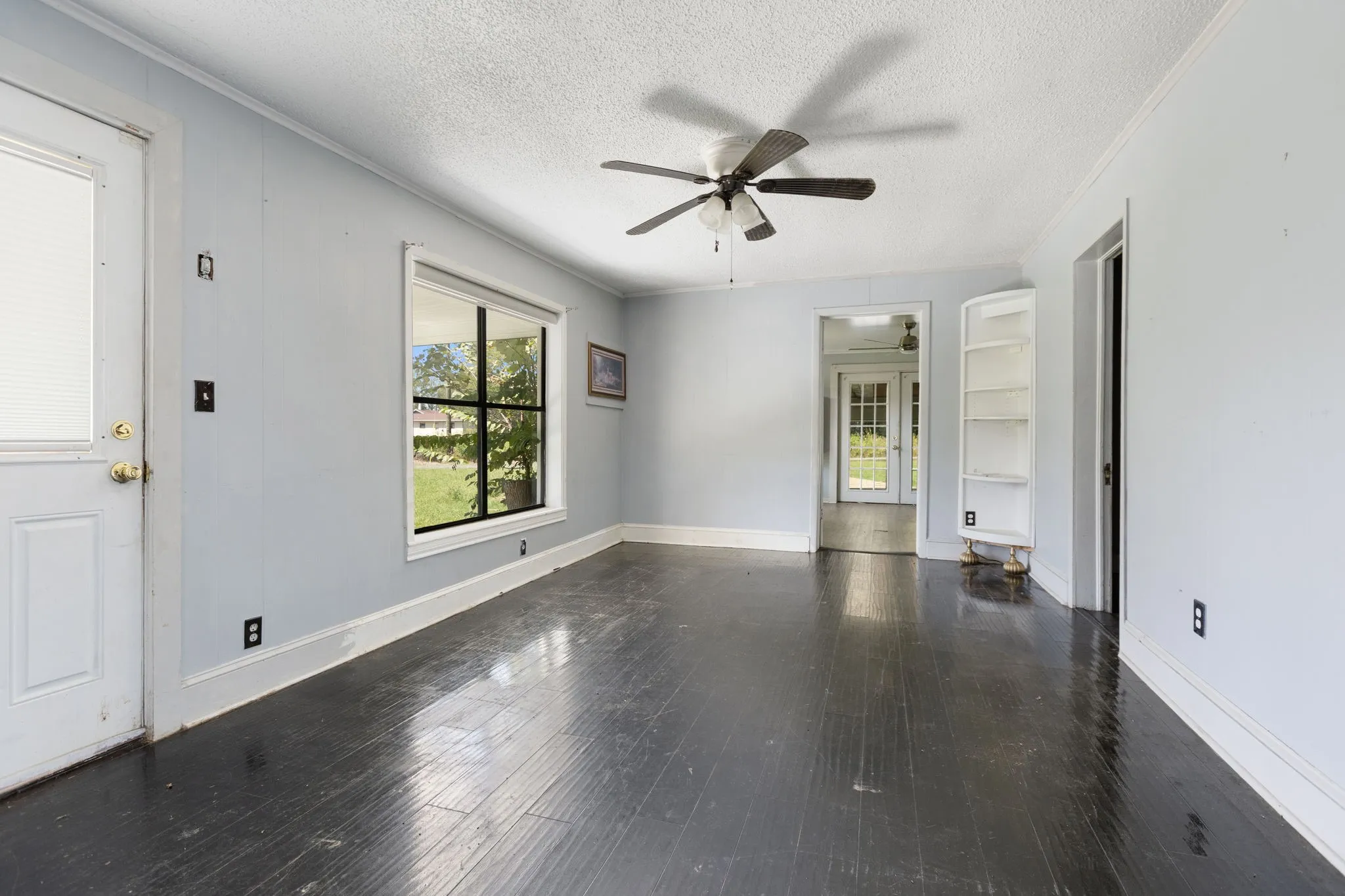 Single Family Residence For Sale in Red River (TX) County , 50 County Road 2123, Clarksville, Texas 75426, 2 Bedrooms, 1 Bathroom, Garage spaces, 1,248 Sqft, built in 1946, Price $110,000, mls#21063284, Real Estate Agent in Clarksville, Homes For Sale in Red River (TX) county, Homes For Sale in Clarksville, Realtor in Clarksville Texas, Real Estate Brokerage Independent Realty Texas, Luminita Cordes Realtor