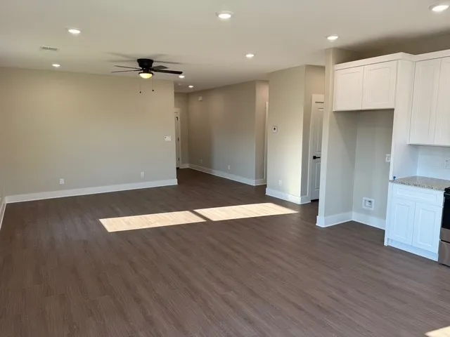 Single Family Residence For Sale in Grayson County , 309 Garland Road, Bells, Texas 75414, 3 Bedroom, 2 Bathroom, 2 Garage spaces, 1,467 Sqft, built in 2025, New Construction - Complete, mls#21074923, Real Estate Agent in Bells, Homes For Sale in Grayson county, Homes For Sale in Bells, Realtor in Bells Texas, Real Estate Brokerage Independent Realty Texas, Luminita Cordes Realtor