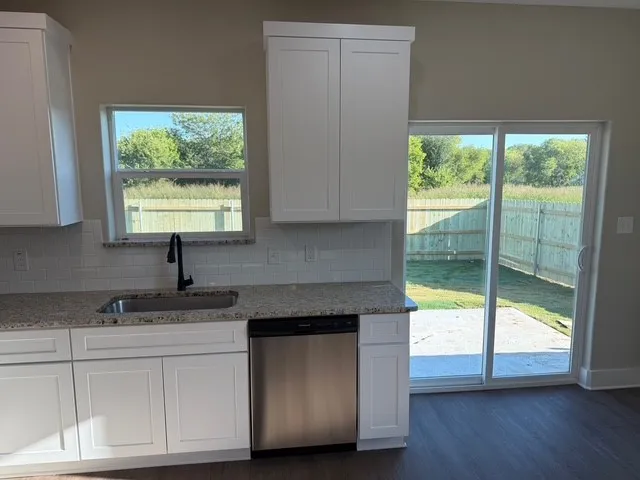 Single Family Residence For Sale in Grayson County , 309 Garland Road, Bells, Texas 75414, 3 Bedroom, 2 Bathroom, 2 Garage spaces, 1,467 Sqft, built in 2025, New Construction - Complete, mls#21074923, Real Estate Agent in Bells, Homes For Sale in Grayson county, Homes For Sale in Bells, Realtor in Bells Texas, Real Estate Brokerage Independent Realty Texas, Luminita Cordes Realtor