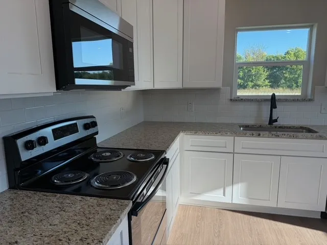 Single Family Residence For Sale in Grayson County , 309 Garland Road, Bells, Texas 75414, 3 Bedroom, 2 Bathroom, 2 Garage spaces, 1,467 Sqft, built in 2025, New Construction - Complete, mls#21074923, Real Estate Agent in Bells, Homes For Sale in Grayson county, Homes For Sale in Bells, Realtor in Bells Texas, Real Estate Brokerage Independent Realty Texas, Luminita Cordes Realtor