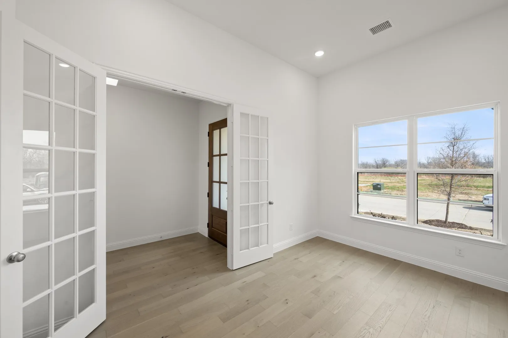 4730 Hawthorn Hills- Study-1
