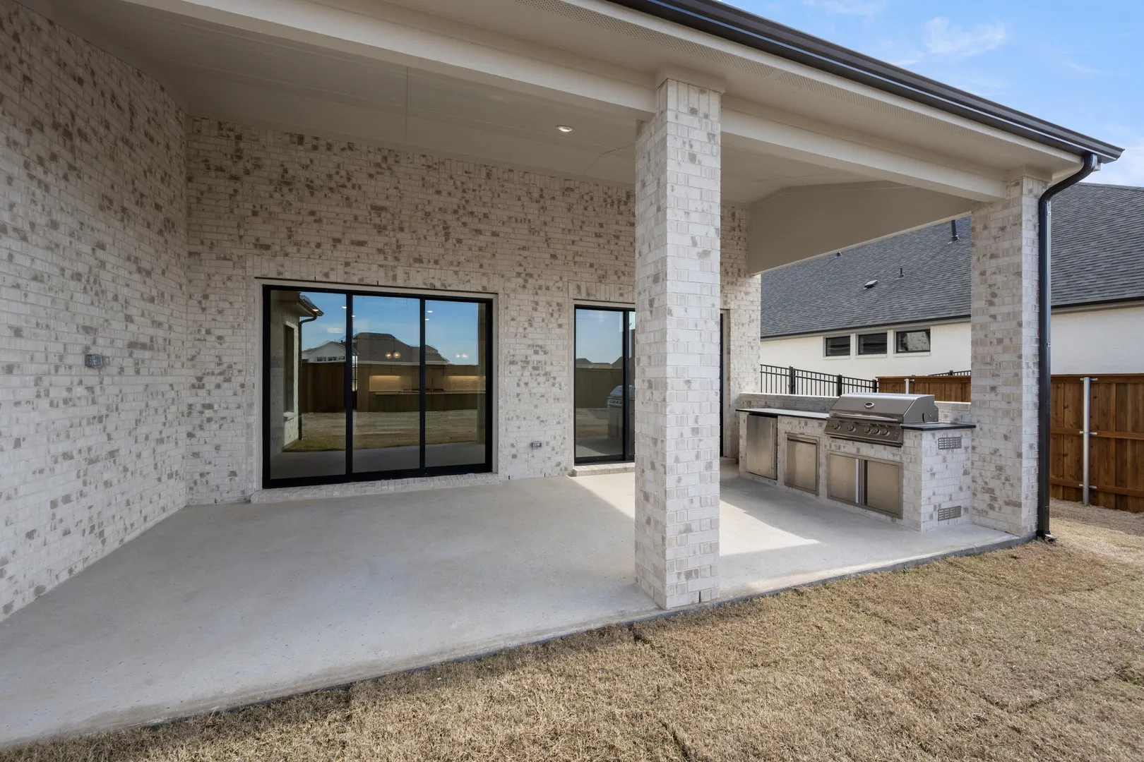 4730 Hawthorn Hills- BackNG-3