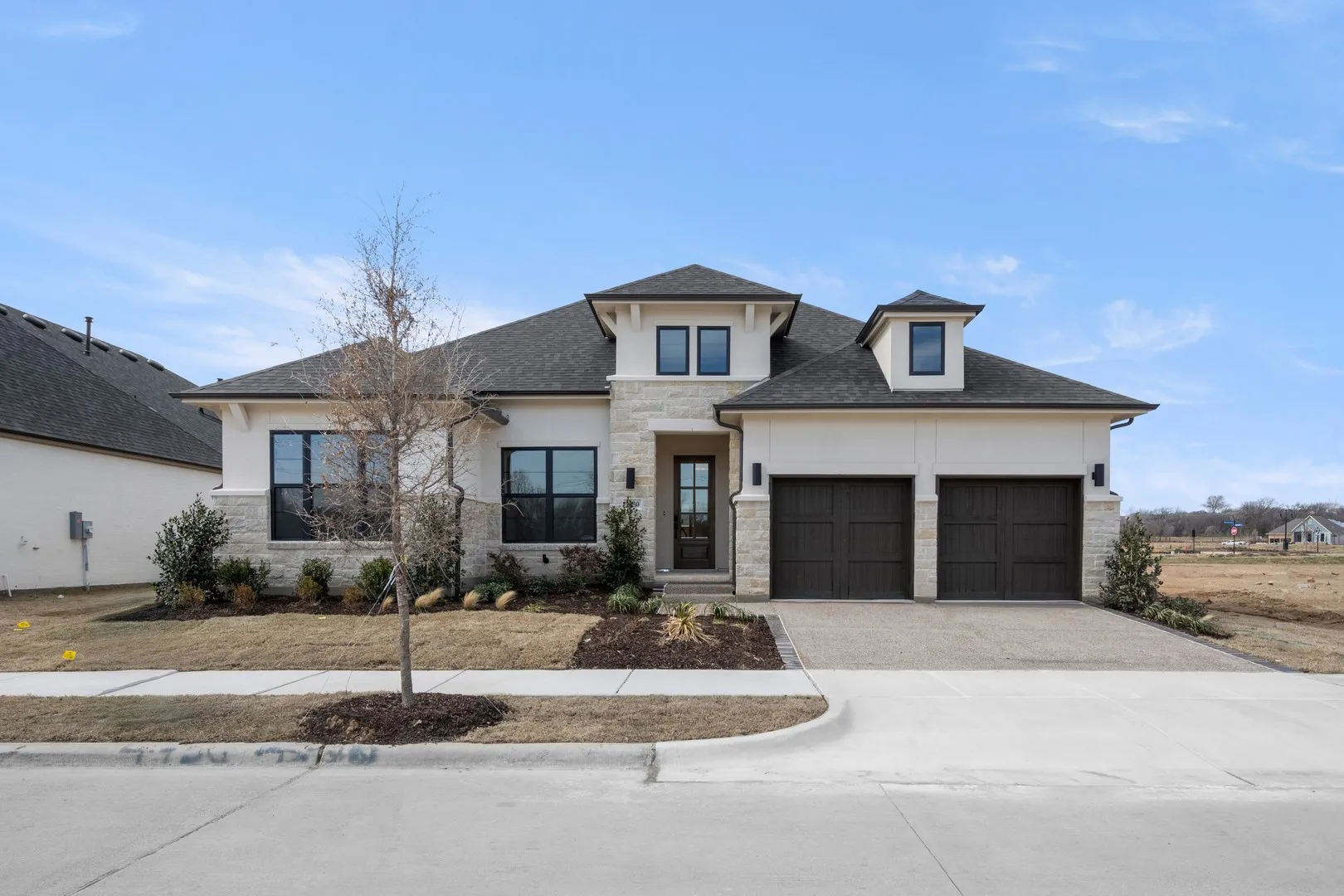 Single Family Residence For Sale in Tarrant County , 4730 Hawthorn Hills, Arlington, Texas 76005, 3 Bedroom, 4 Bathroom, 3 Garage spaces, 2,941 Sqft, built in 2025, New Construction - Complete, mls#21075283, Real Estate Agent in Arlington, Homes For Sale in Tarrant county, Homes For Sale in Arlington, Realtor in Arlington Texas, Real Estate Brokerage Independent Realty Texas, Luminita Cordes Realtor