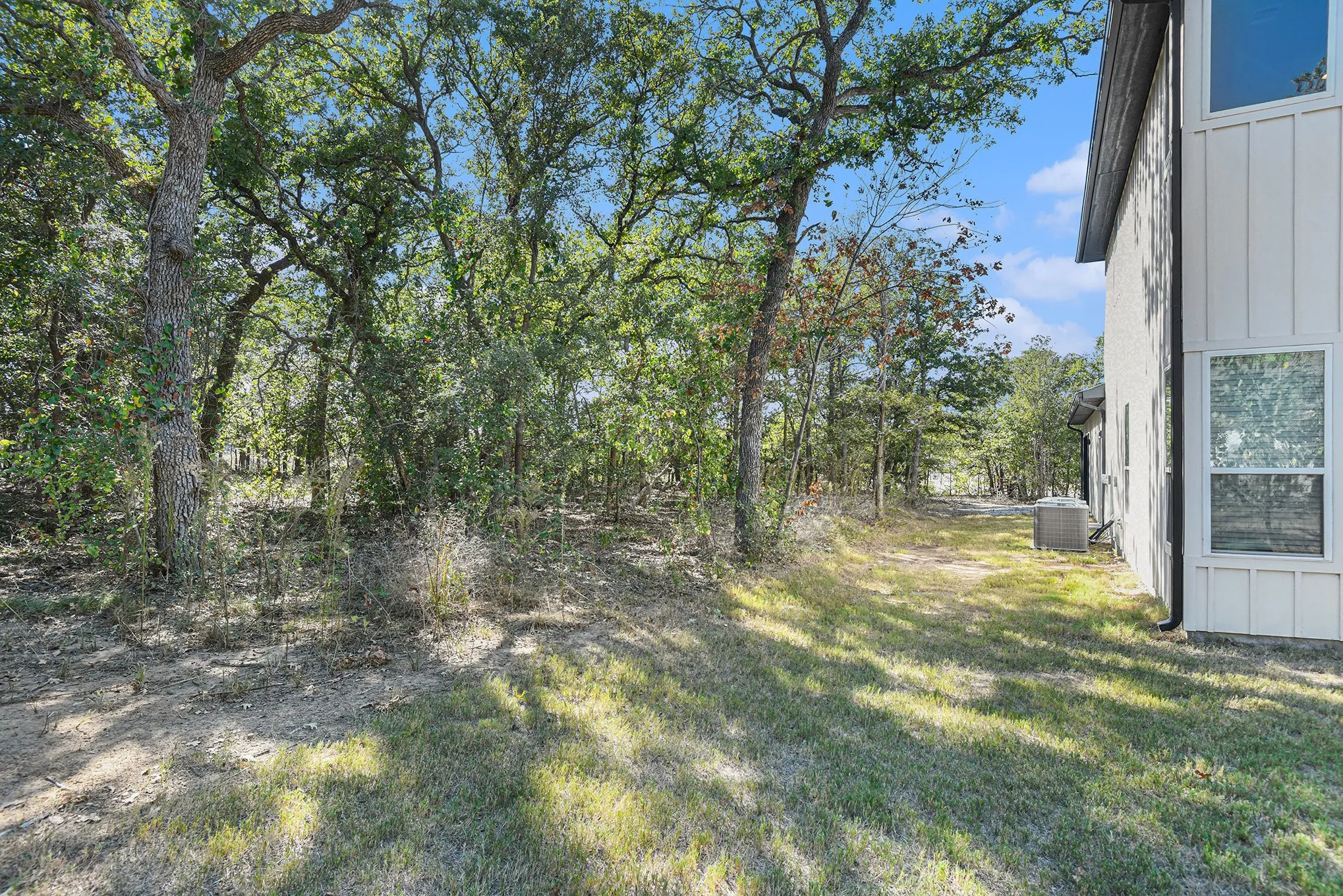 Single Family Residence For Sale in Wise County , 811 County Road 3451, Paradise, Texas 76073, 3 Bedroom, 3 Bathroom, 3 Garage spaces, 2,283 Sqft, built in 2022, Preowned, mls#21072545, Real Estate Agent in Paradise, Homes For Sale in Wise county, Homes For Sale in Paradise, Realtor in Paradise Texas, Real Estate Brokerage Independent Realty Texas, Luminita Cordes Realtor