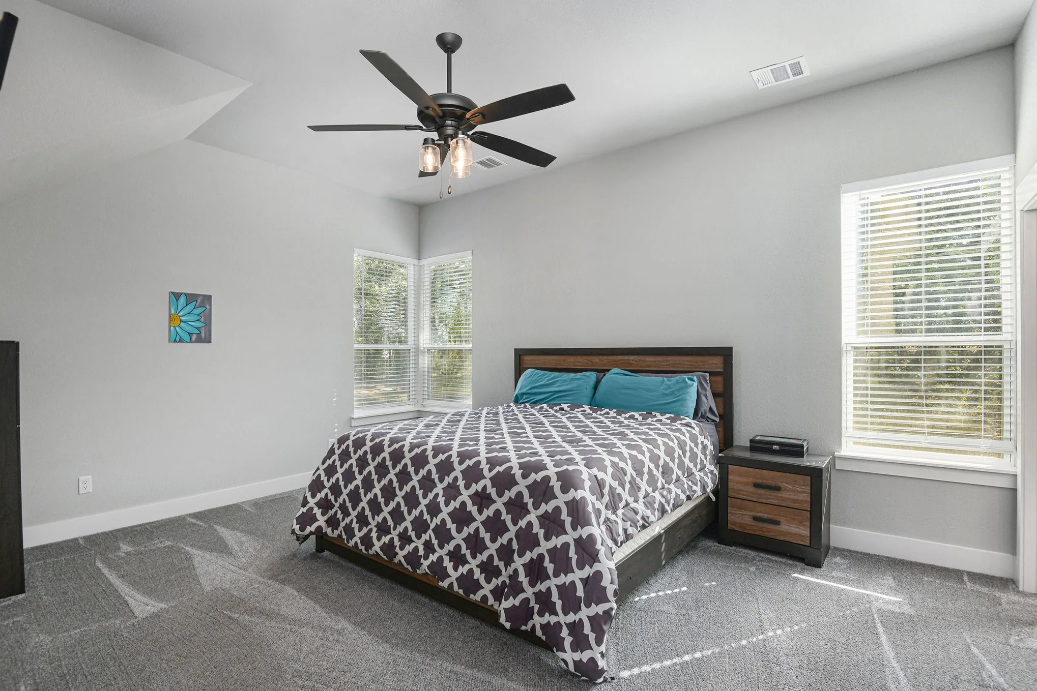 Single Family Residence For Sale in Wise County , 811 County Road 3451, Paradise, Texas 76073, 3 Bedroom, 3 Bathroom, 3 Garage spaces, 2,283 Sqft, built in 2022, Preowned, mls#21072545, Real Estate Agent in Paradise, Homes For Sale in Wise county, Homes For Sale in Paradise, Realtor in Paradise Texas, Real Estate Brokerage Independent Realty Texas, Luminita Cordes Realtor