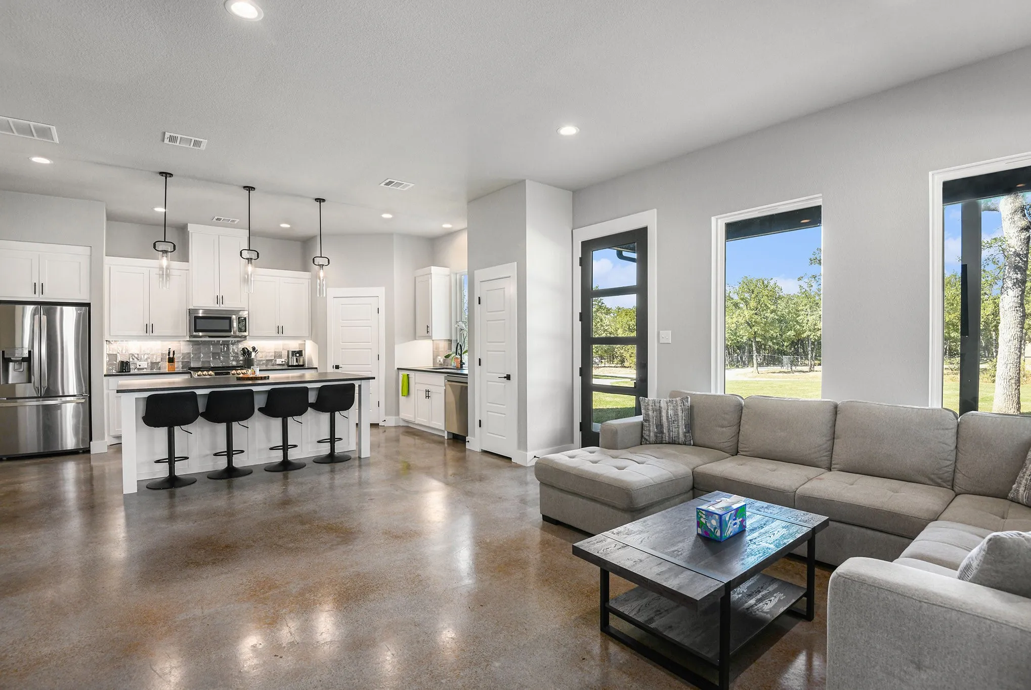 Single Family Residence For Sale in Wise County , 811 County Road 3451, Paradise, Texas 76073, 3 Bedroom, 3 Bathroom, 3 Garage spaces, 2,283 Sqft, built in 2022, Preowned, mls#21072545, Real Estate Agent in Paradise, Homes For Sale in Wise county, Homes For Sale in Paradise, Realtor in Paradise Texas, Real Estate Brokerage Independent Realty Texas, Luminita Cordes Realtor