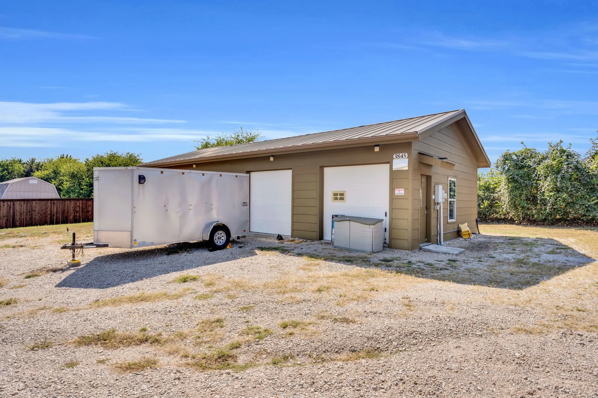 24x48 workshop with 5th unit that seller would like to leaseback