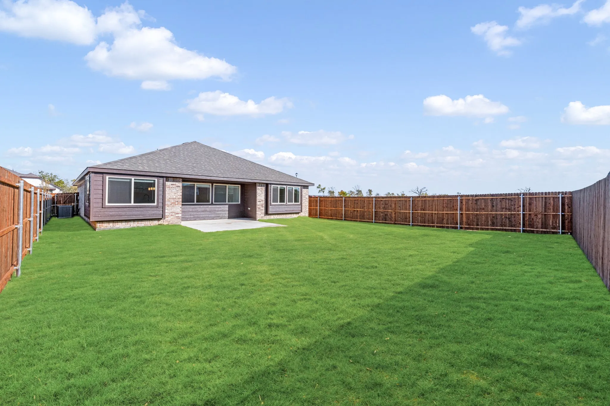 Single Family Residence For Sale in Kaufman County , 3665 Jordan Way, Kaufman, Texas 75142, 3 Bedroom, 2 Bathroom, 2 Garage spaces, 1,672 Sqft, built in 2025, New Construction - Complete, mls#21068843, Real Estate Agent in Kaufman, Homes For Sale in Kaufman county, Homes For Sale in Kaufman, Realtor in Kaufman Texas, Real Estate Brokerage Independent Realty Texas, Luminita Cordes Realtor