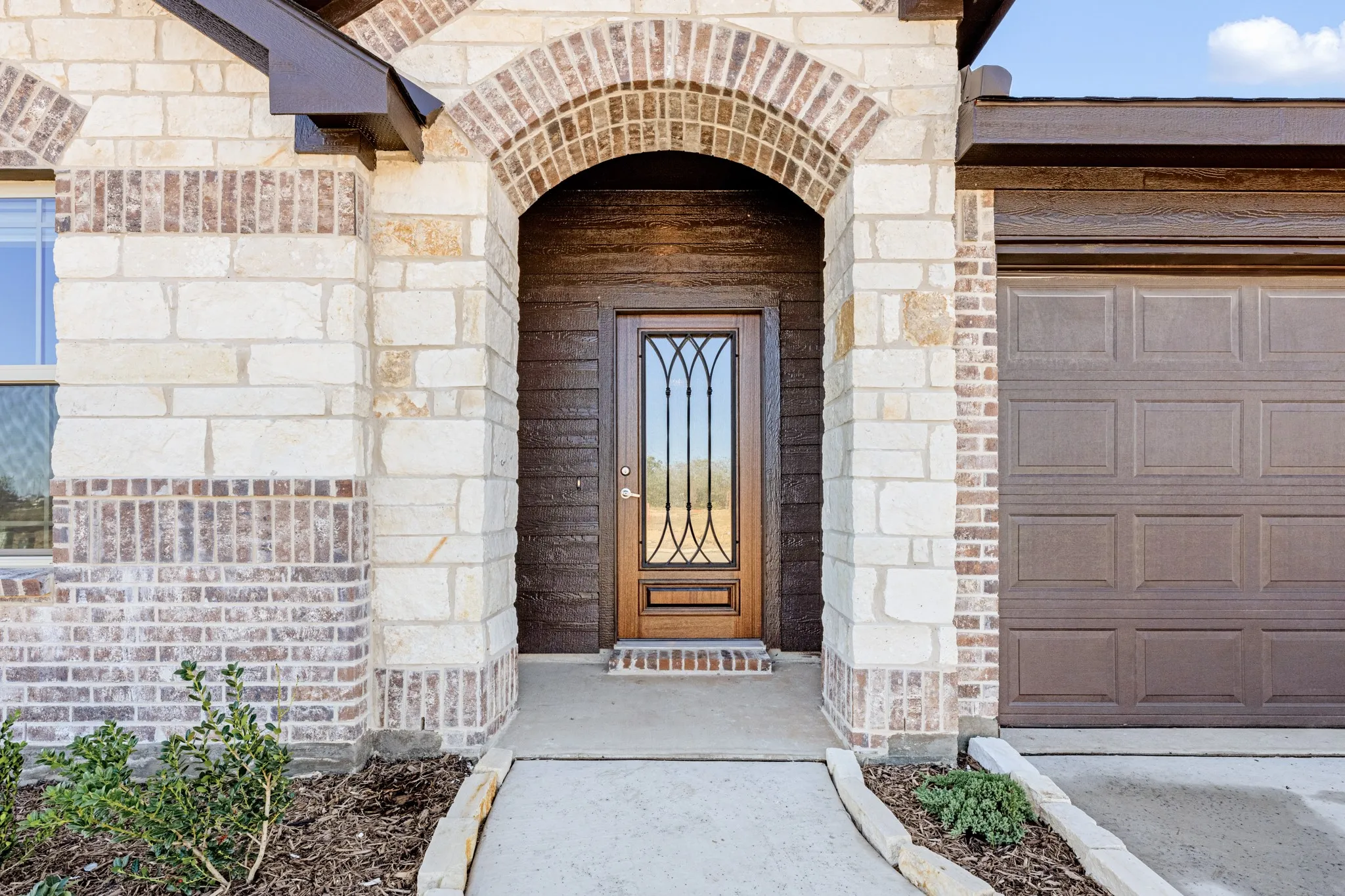 Single Family Residence For Sale in Kaufman County , 3665 Jordan Way, Kaufman, Texas 75142, 3 Bedroom, 2 Bathroom, 2 Garage spaces, 1,672 Sqft, built in 2025, New Construction - Complete, mls#21068843, Real Estate Agent in Kaufman, Homes For Sale in Kaufman county, Homes For Sale in Kaufman, Realtor in Kaufman Texas, Real Estate Brokerage Independent Realty Texas, Luminita Cordes Realtor