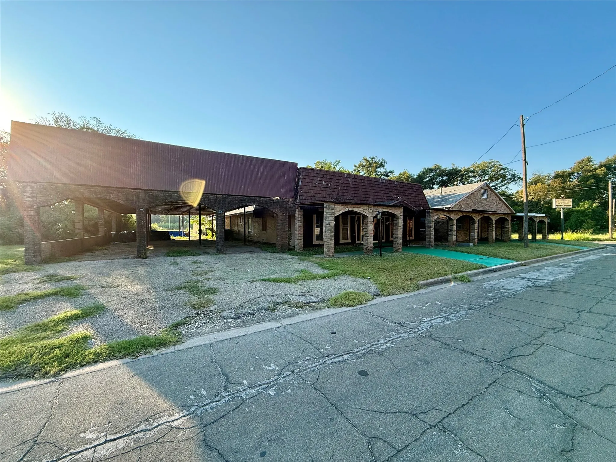 Business For Sale in Mc Lennan County , 601 Ashburn Street, Waco, Texas 76704, 0, 0, Garage spaces, 0 Sqft, built in 1965, Preowned, Price $250,000, mls#21076064, Real Estate Agent in Waco, Homes For Sale in Mc Lennan county, Homes For Sale in Waco, Realtor in Waco Texas, Real Estate Brokerage Independent Realty Texas, Luminita Cordes Realtor