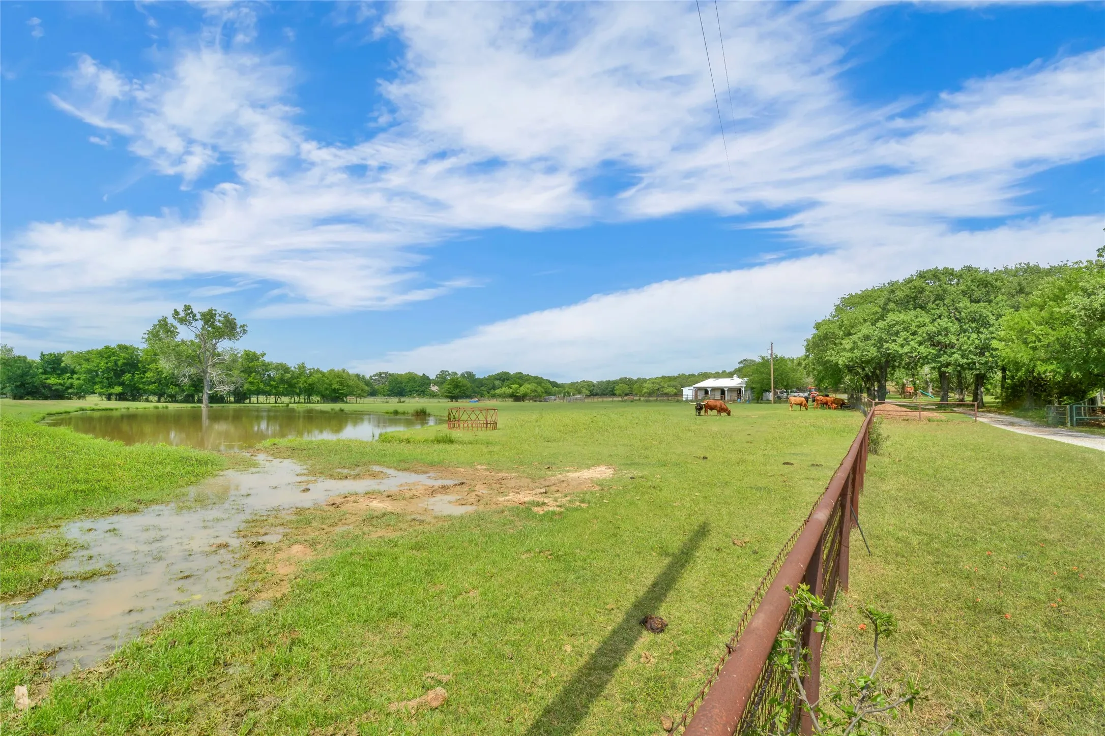 Single Family Residence For Sale in Denton County , 5167 Rock Hill Road, Aubrey, Texas 76227, 3 Bedroom, 2 Bathroom, Garage spaces, 1,800 Sqft, built in 1989, Preowned, mls#21074228, Real Estate Agent in Aubrey, Homes For Sale in Denton county, Homes For Sale in Aubrey, Realtor in Aubrey Texas, Real Estate Brokerage Independent Realty Texas, Luminita Cordes Realtor