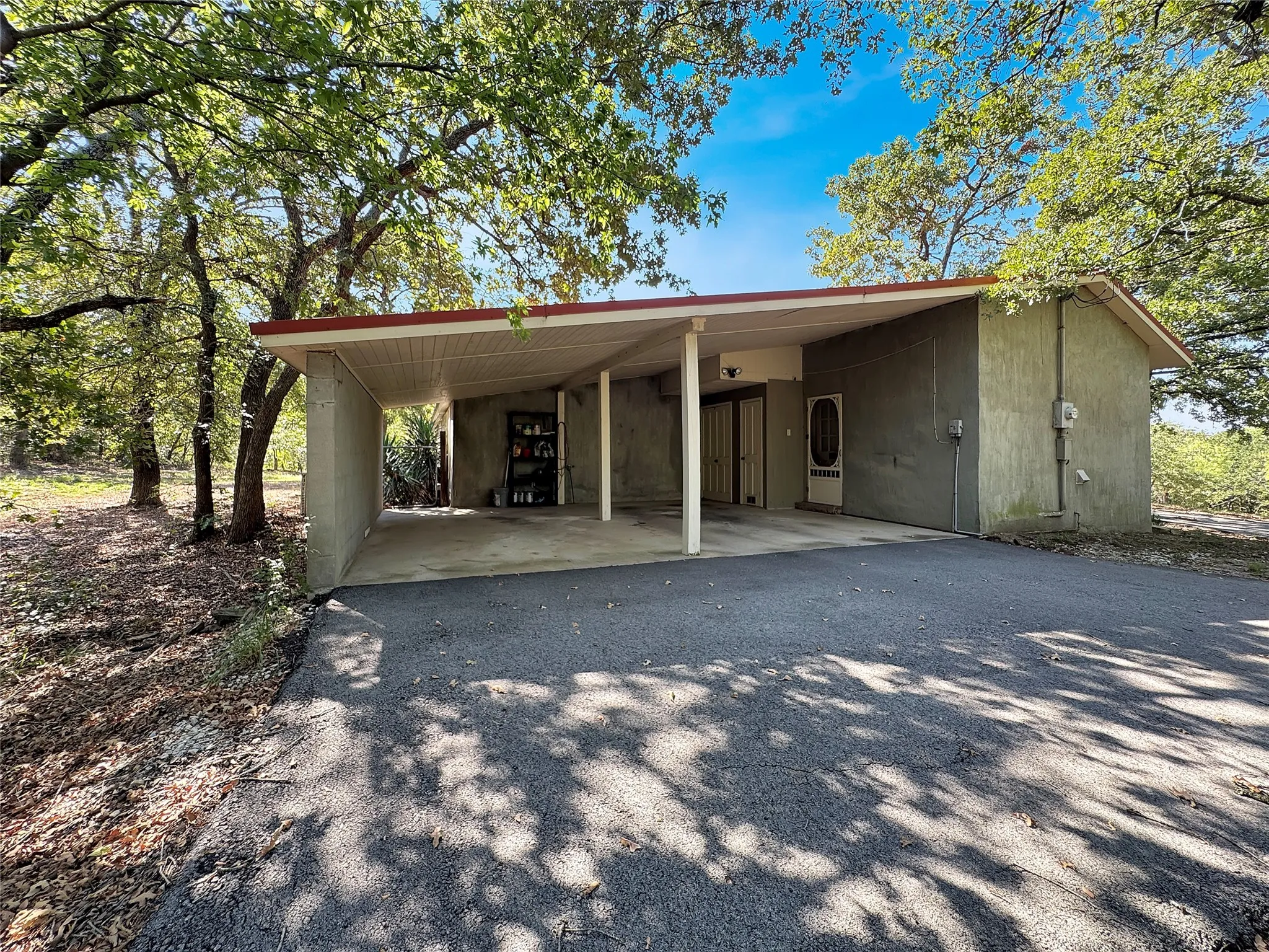 Single Family Residence For Sale in Denton County , 5167 Rock Hill Road, Aubrey, Texas 76227, 3 Bedroom, 2 Bathroom, Garage spaces, 1,800 Sqft, built in 1989, Preowned, mls#21074228, Real Estate Agent in Aubrey, Homes For Sale in Denton county, Homes For Sale in Aubrey, Realtor in Aubrey Texas, Real Estate Brokerage Independent Realty Texas, Luminita Cordes Realtor
