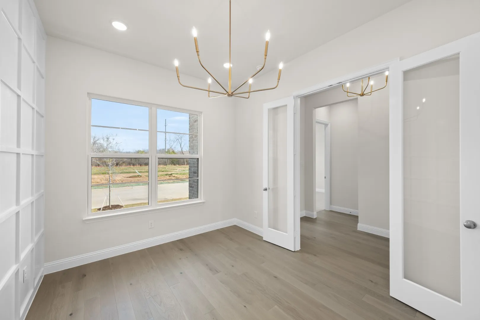 4726 Hawthorn Hills- Study-1
