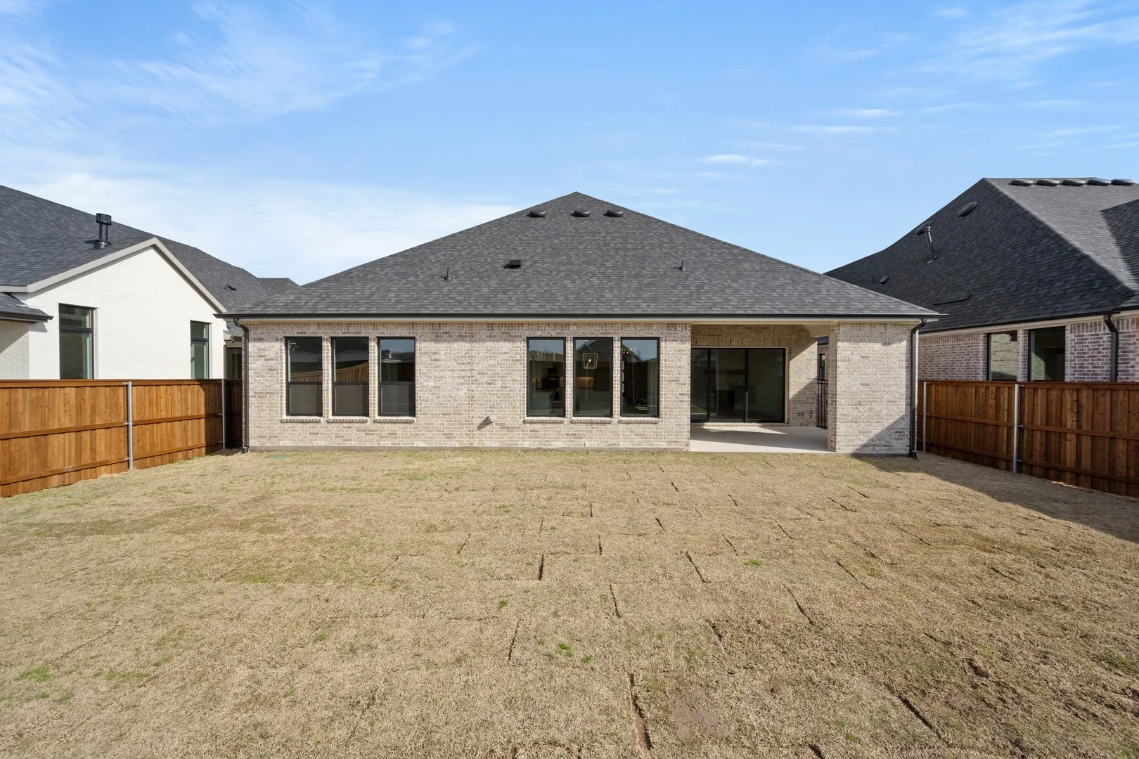 4726 Hawthorn Hills-BackNG-3
