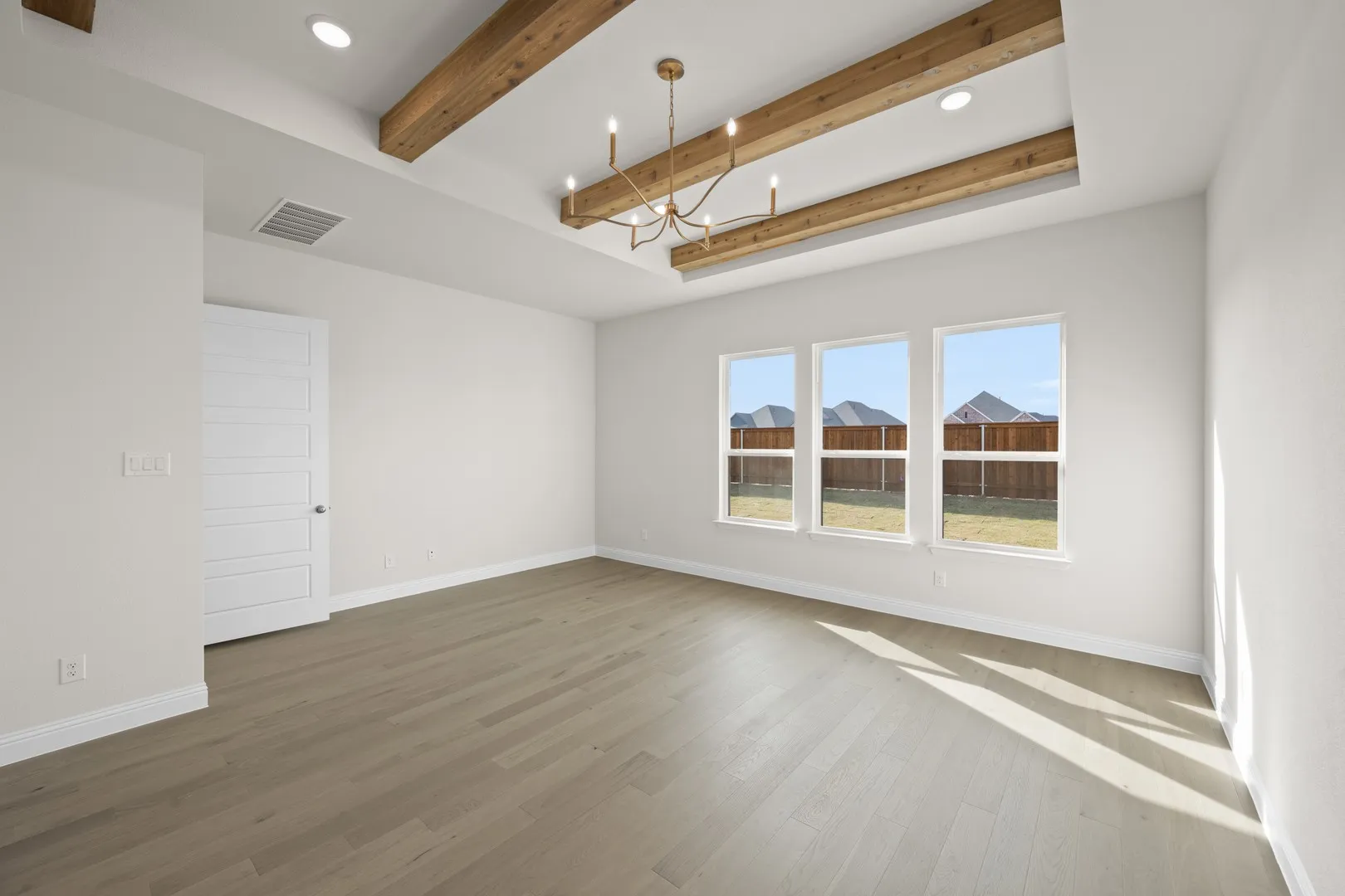 4726 Hawthorn Hills- Primary Suite-1