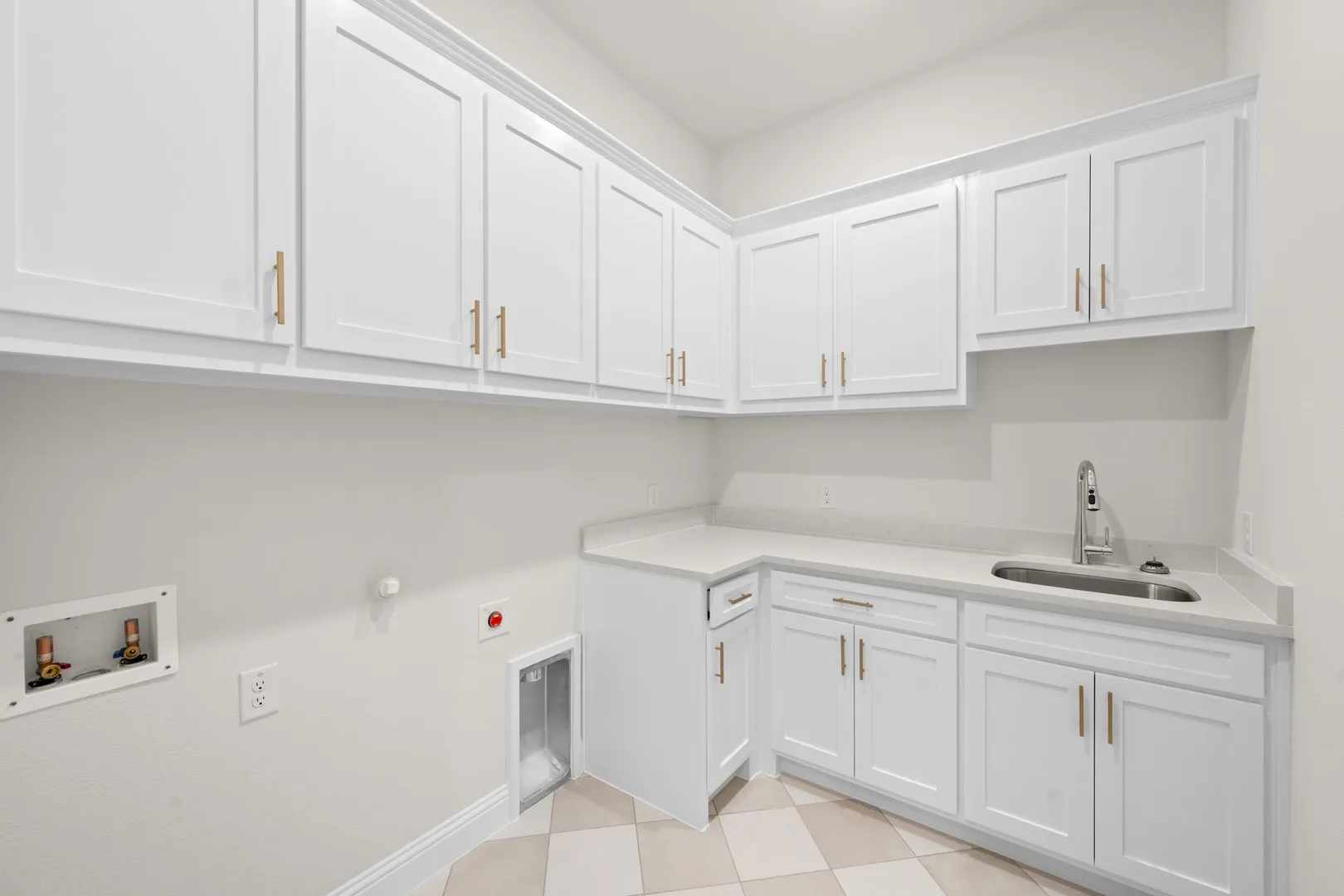 4726 Hawthorn Hills- Utility-1