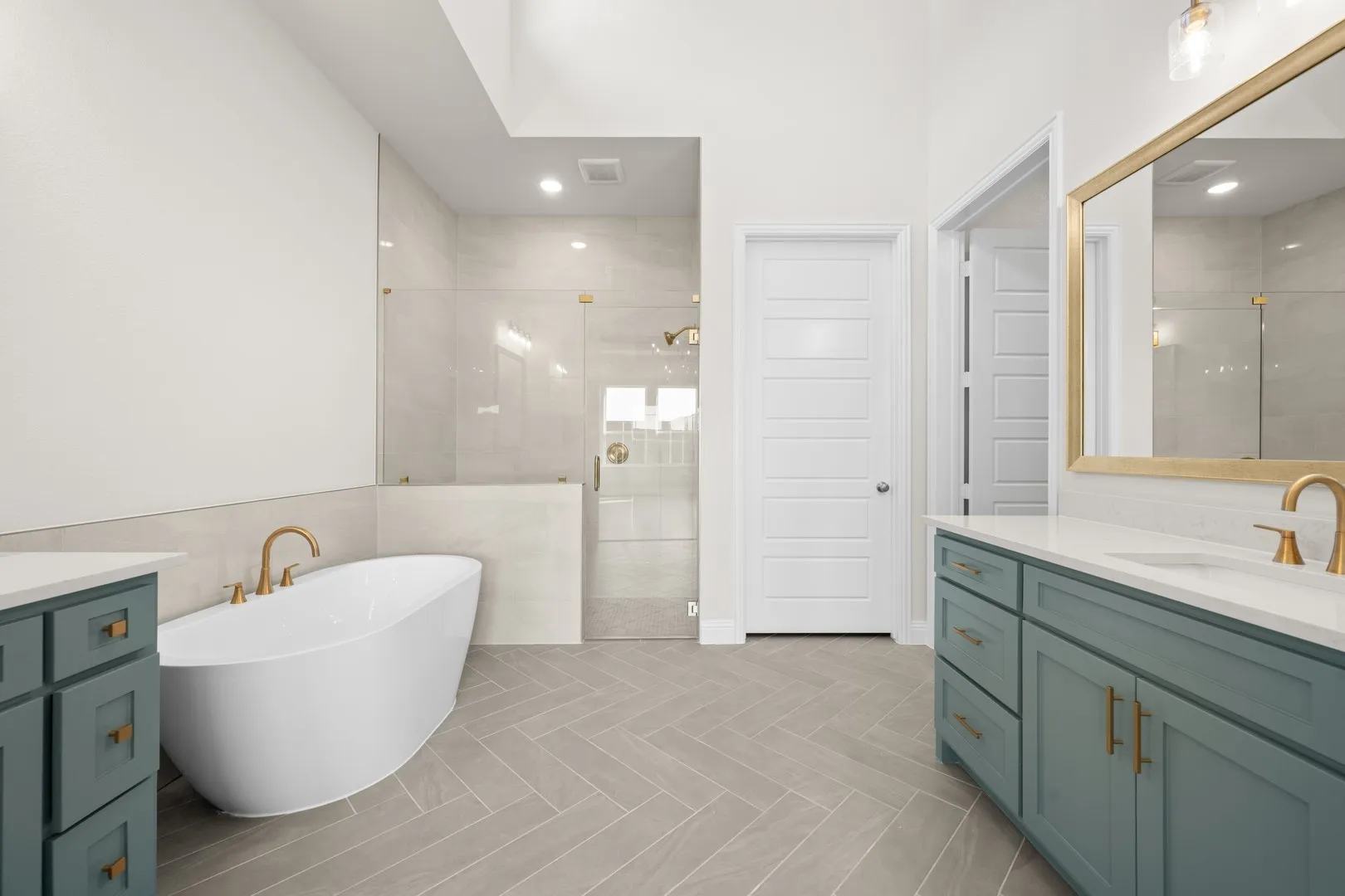 4726 Hawthorn Hills- Primary Suite-3