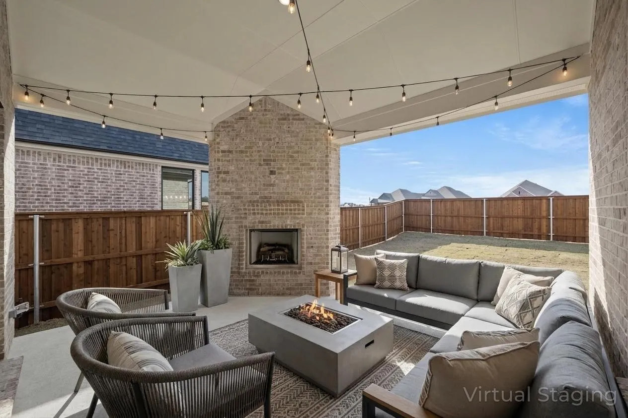 4726 Hawthorn Hills_Covered Porch Virtually Staged