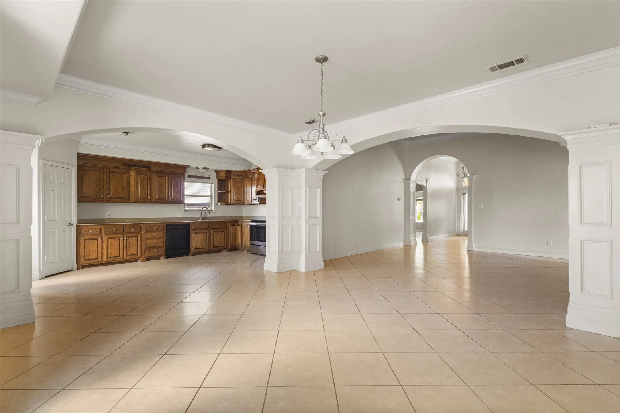 Single Family Residence For Sale in Rockwall County , 490 Lynne Drive, Rockwall, Texas 75032, 4 Bedroom, 2 Bathroom, 2 Garage spaces, 2,188 Sqft, built in 2005, mls#21076864, Real Estate Agent in Rockwall, Homes For Sale in Rockwall county, Homes For Sale in Rockwall, Realtor in Rockwall Texas, Real Estate Brokerage Independent Realty Texas, Luminita Cordes Realtor