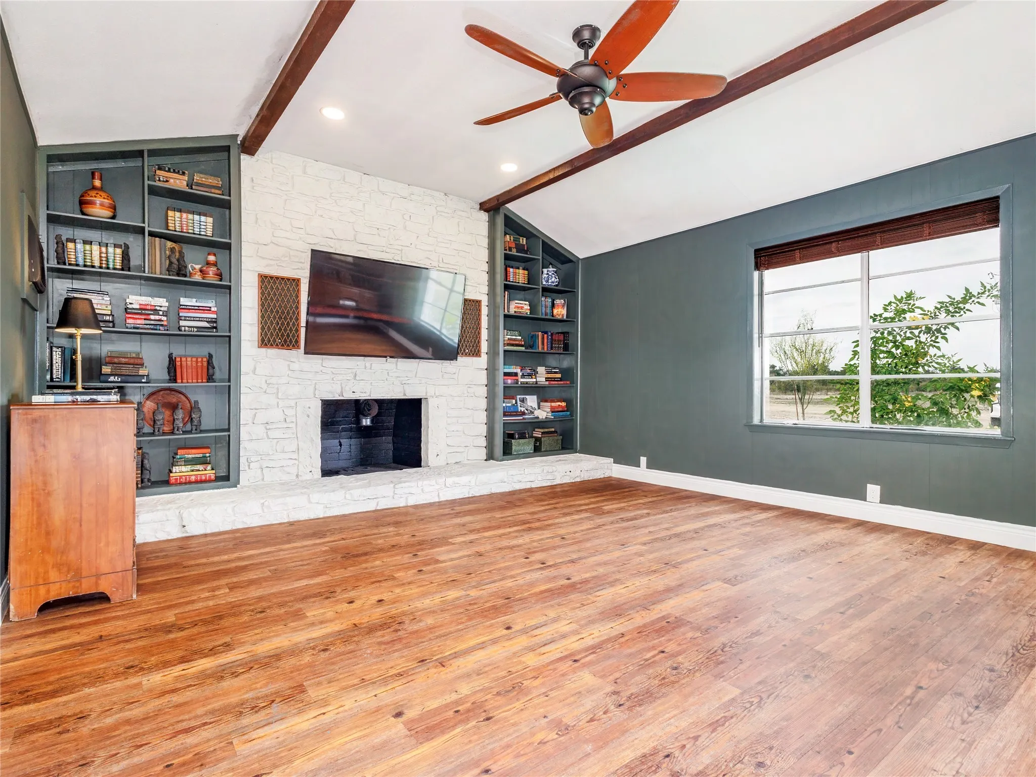 Single Family Residence For Sale in Mills County , 247 Fm 1029 N, Mullin, Texas 76864, 4 Bedroom, 2 Bathroom, 2 Garage spaces, 1,816 Sqft, built in 1890, mls#21075857, Real Estate Agent in Mullin, Homes For Sale in Mills county, Homes For Sale in Mullin, Realtor in Mullin Texas, Real Estate Brokerage Independent Realty Texas, Luminita Cordes Realtor